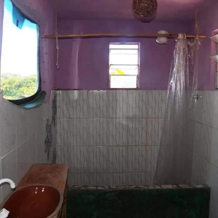Casa Arco-íris pertinho da represa no litoral de Serra Grande