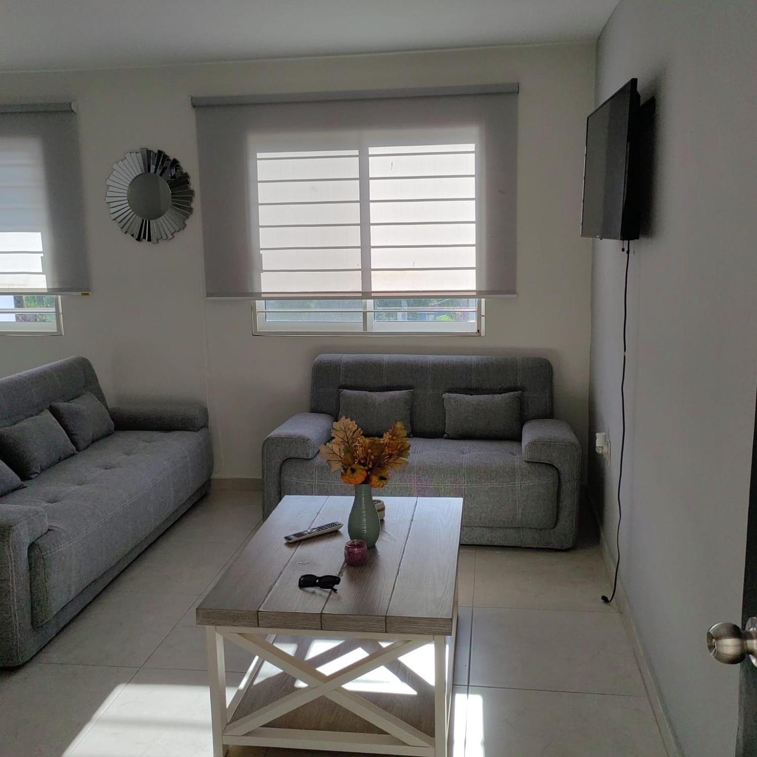 Departamento Zona Dorada 100 mts de Playa view 5