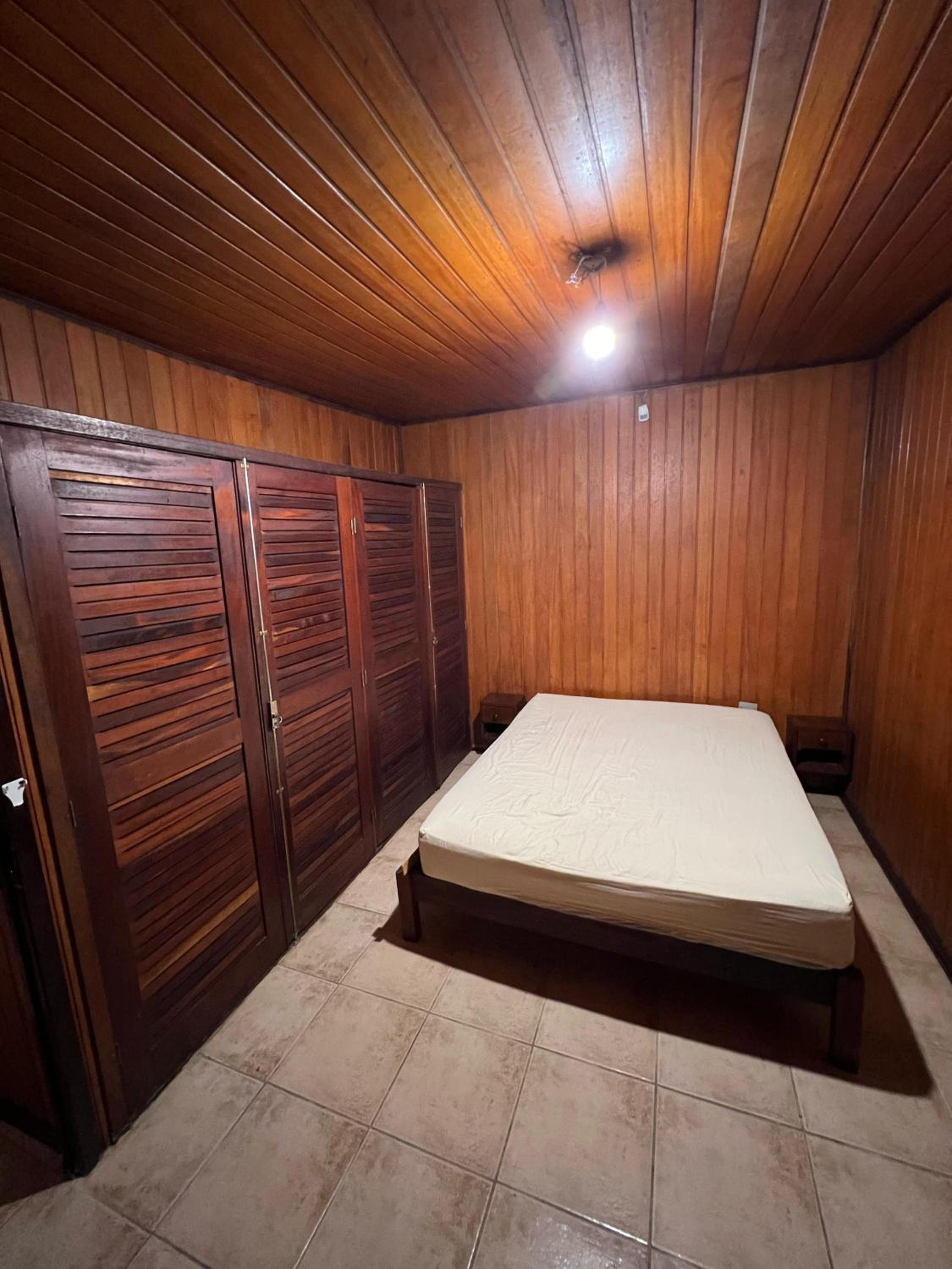 Casa a 250M da praia das Toninhas