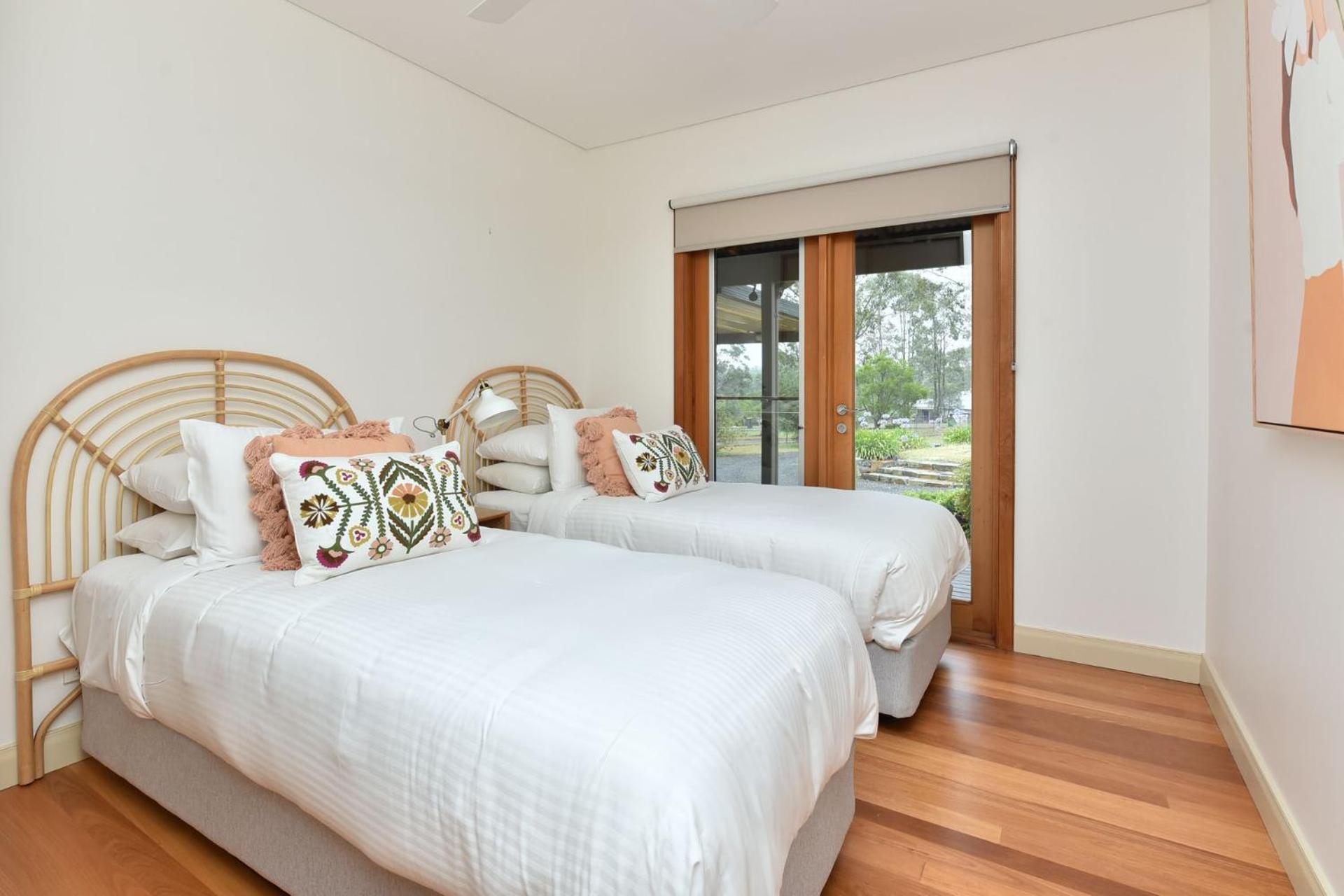 Wine, Dine and Relax - Central to Vineyards and Wedding Venues