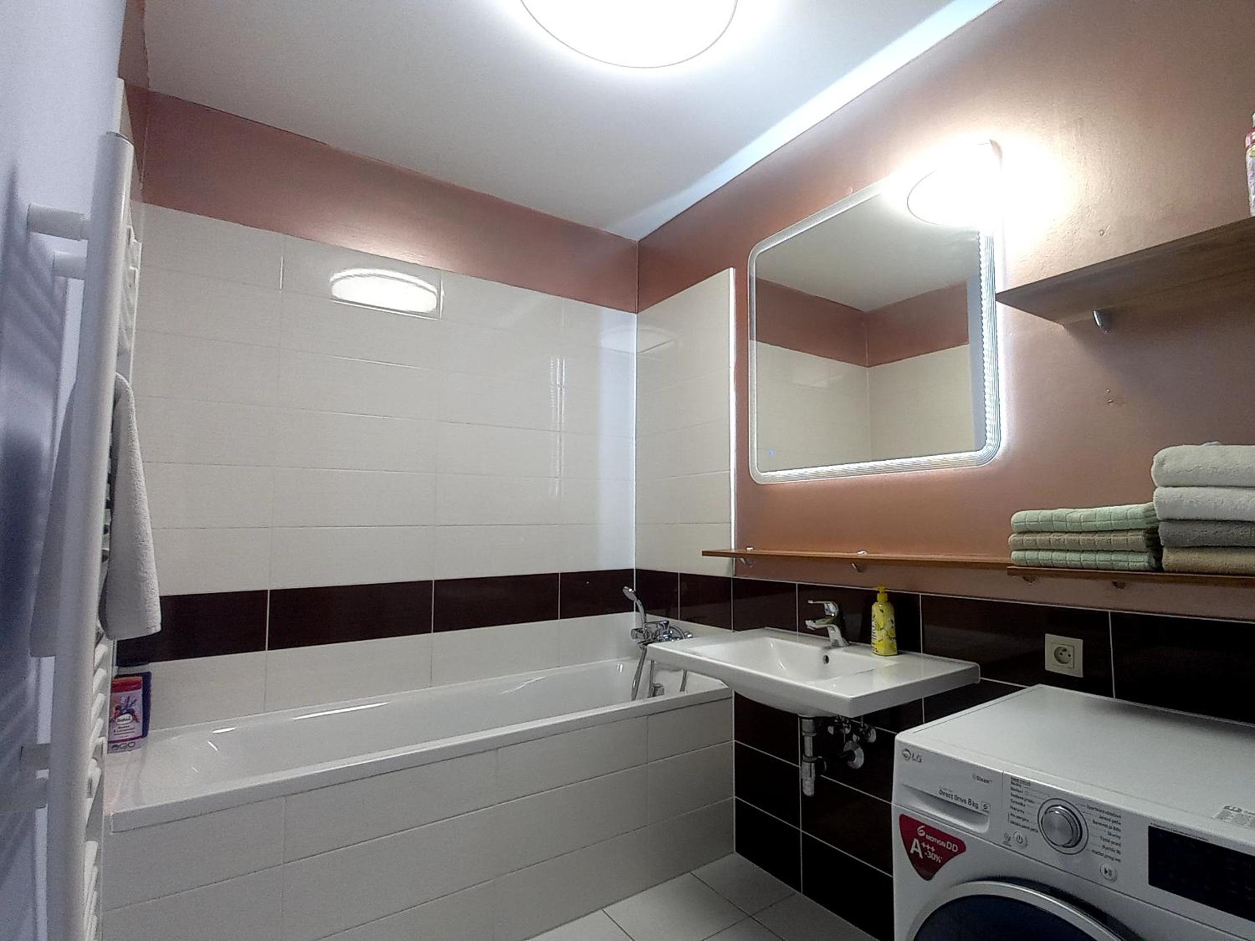 Panorama City - Spacious apartment near EUROVEA