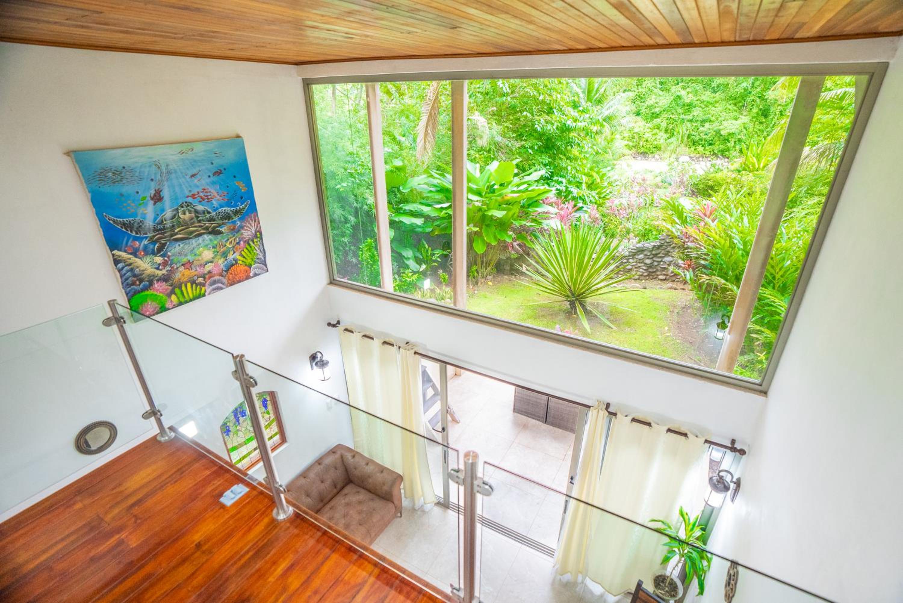Tortuga Premium Riverfront Jungle Villa with Jacuzzi and Pool
