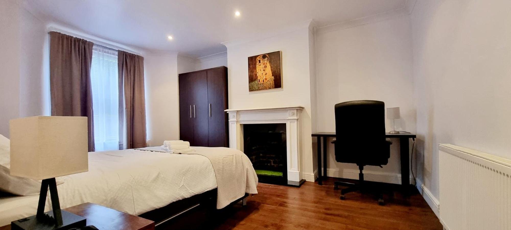 Charming Victorian Property with Aircon in Central London