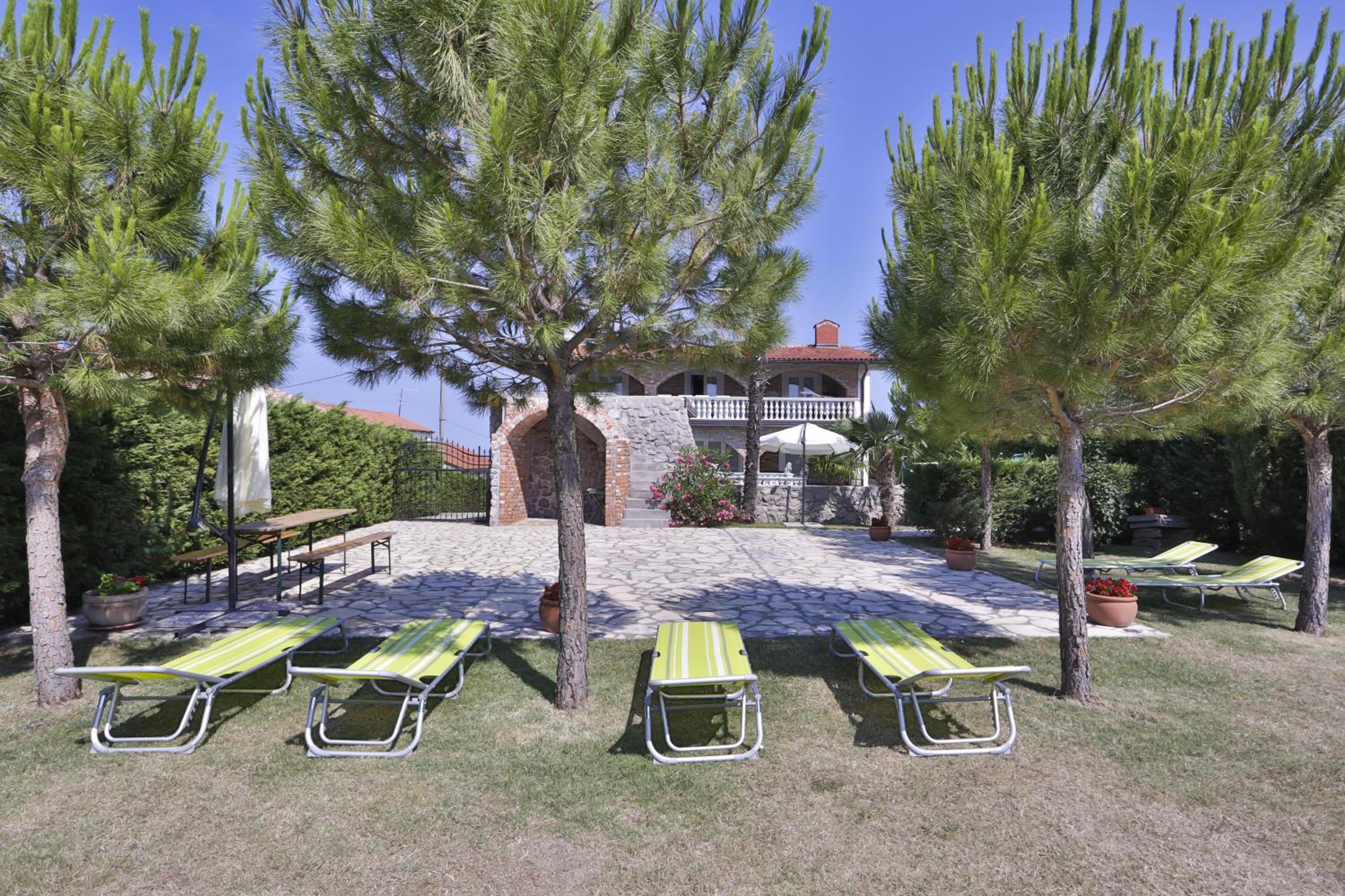 Casa Oasa Boutique rooms Gourmet Pizza Pool near Koper view 3