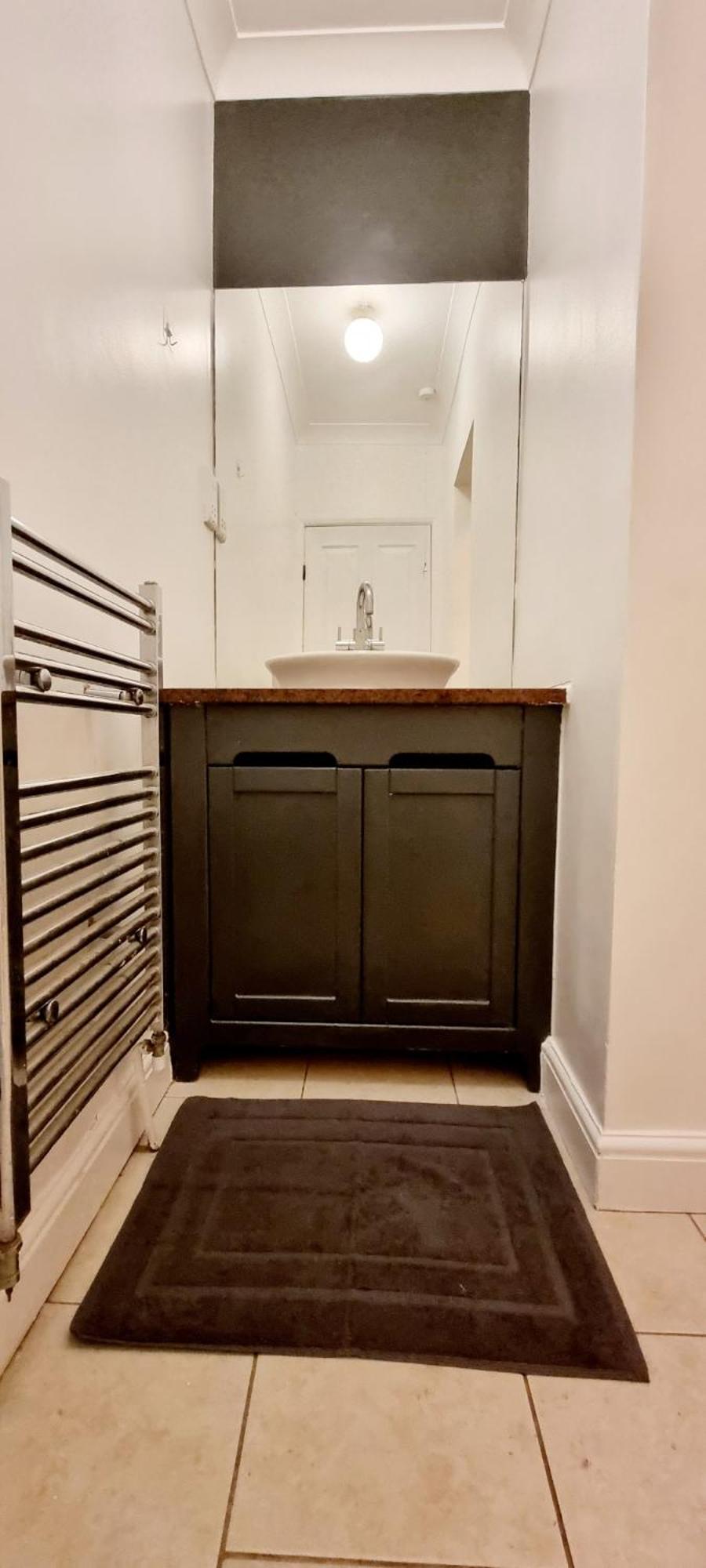 Charming Victorian Property with Aircon in Central London