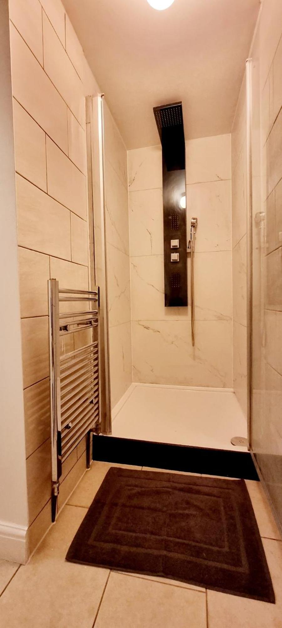 Charming Victorian Property with Aircon in Central London