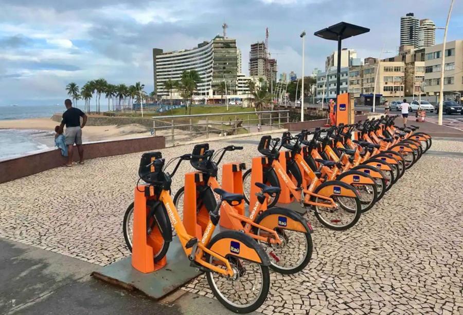 Lindo e Econômico, 2min da praia, perto Farol da Barra