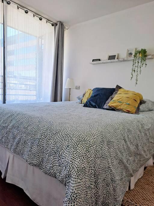Cercano a Costanera Center, bonito, central y comodo departamento para 2 personas
