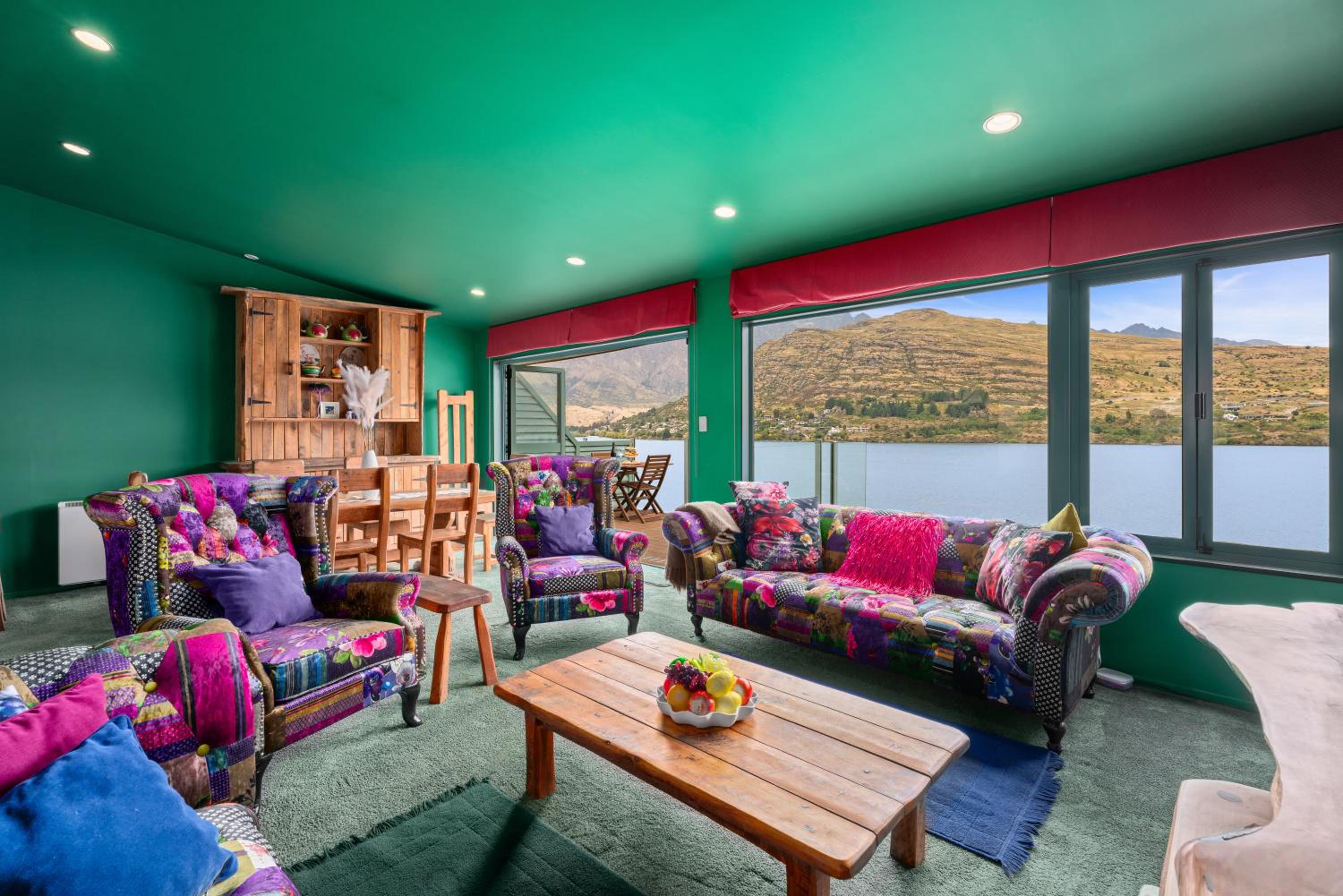 Charming Lakeside Apartment at Remarkables Retreat