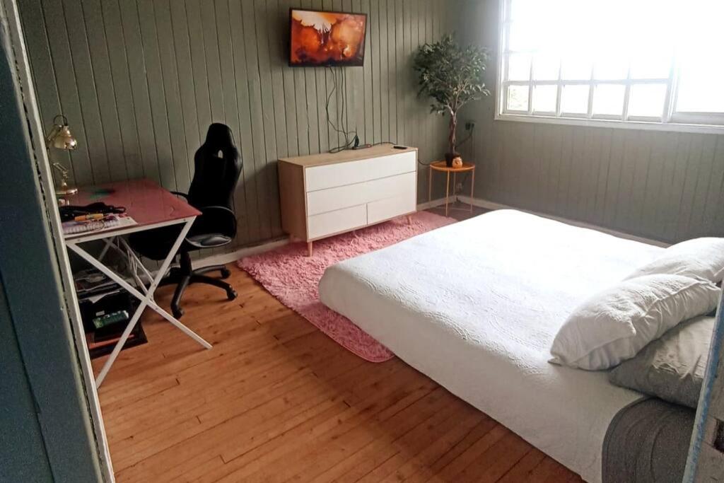 Casa completa para 6 personas centro Puerto Montt, 700 metros estatua enamorados