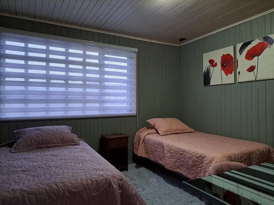 Casa completa para 6 personas centro Puerto Montt, 700 metros estatua enamorados