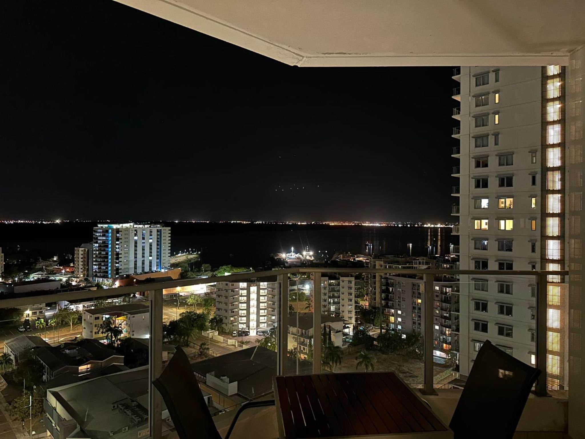 Pandanas Apt 5 15th fl Darwin CBD Harbor views