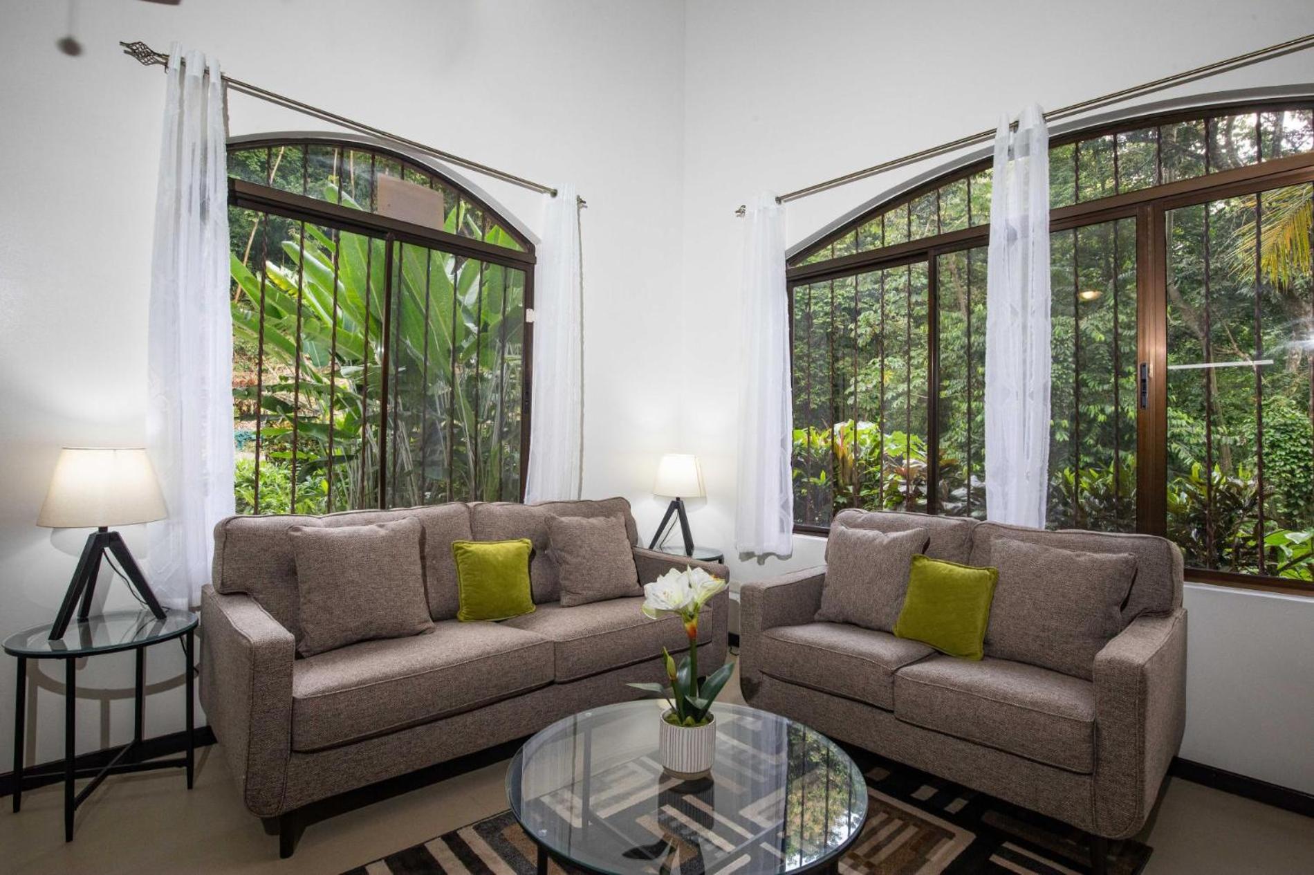 Renovated Casa Heron 3BR Private Pool near MA