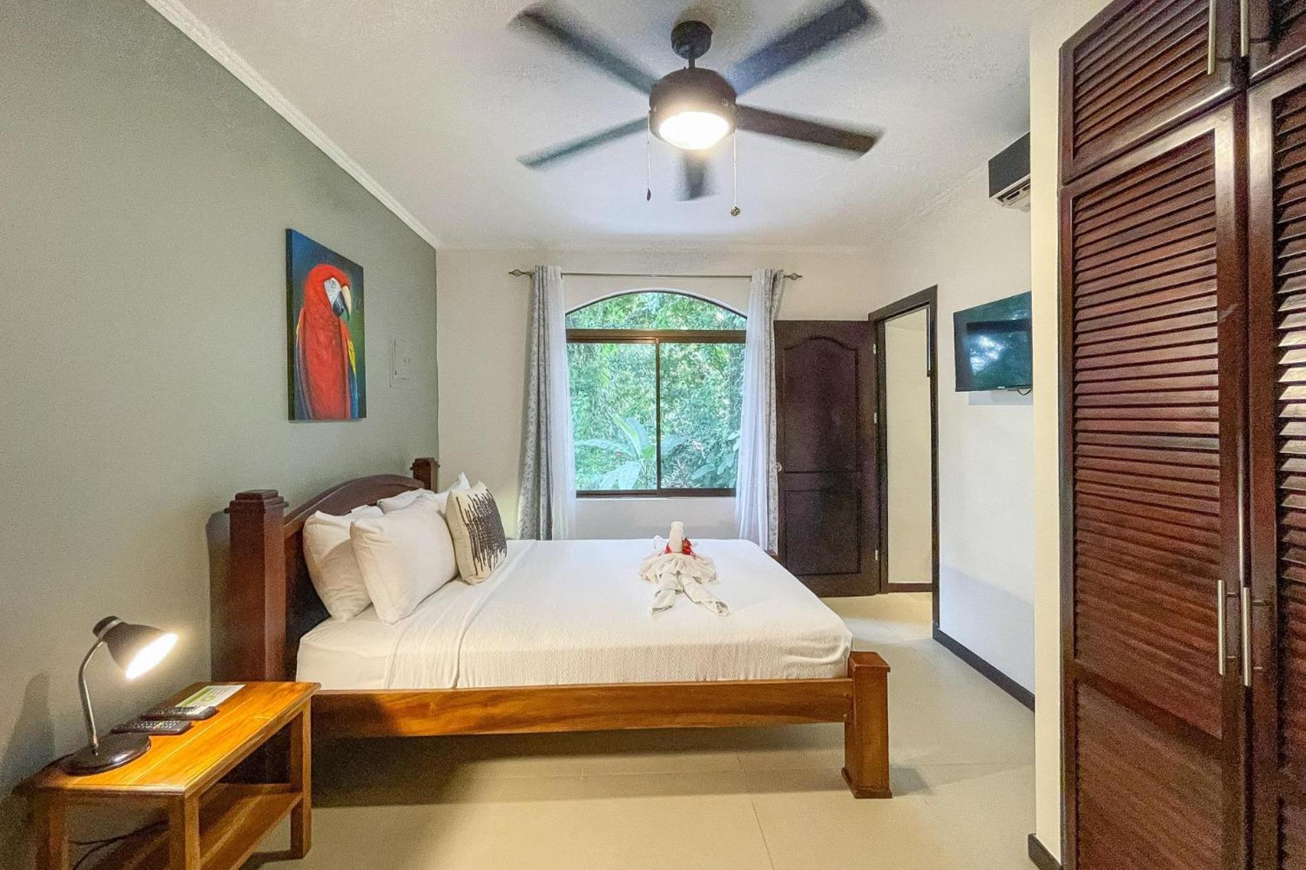 Renovated Casa Heron 3BR Private Pool near MA