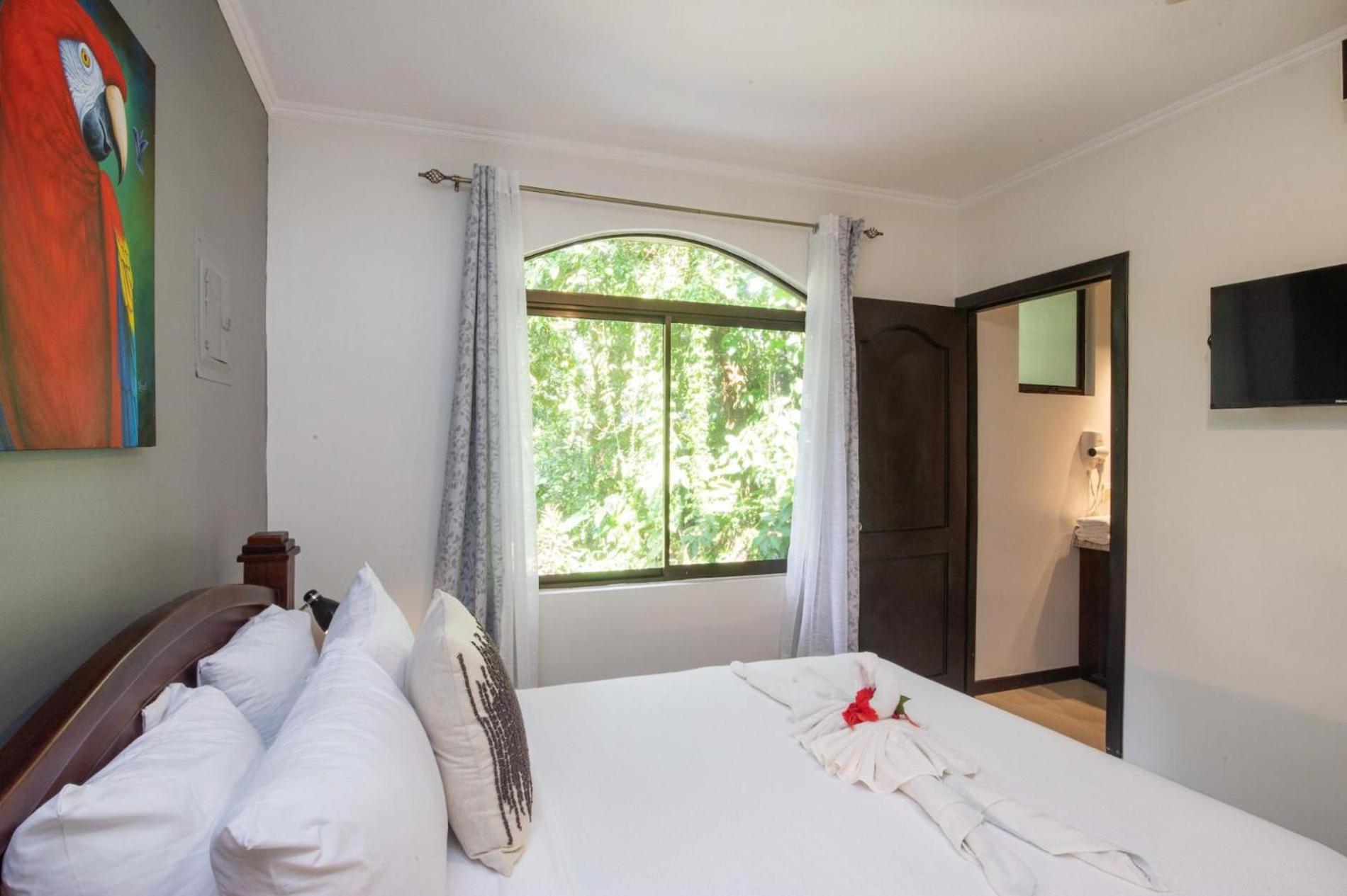 Renovated Casa Heron 3BR Private Pool near MA