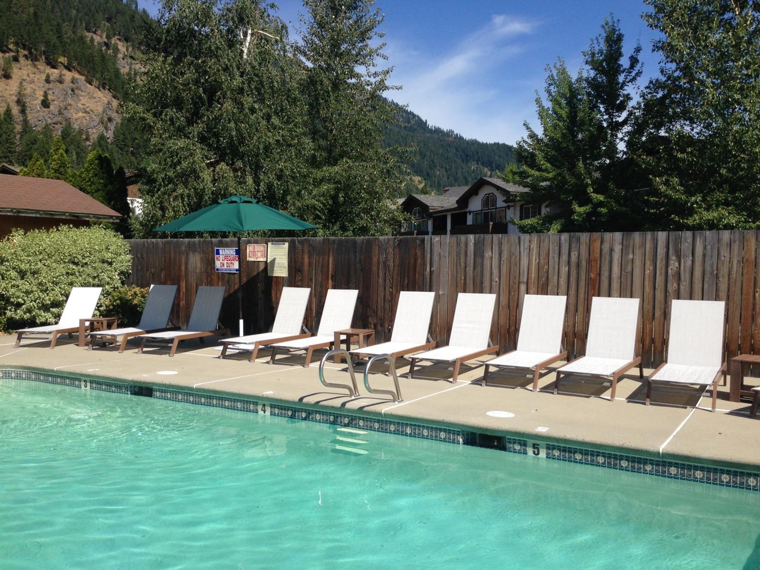 Blue Elk Inn view 4