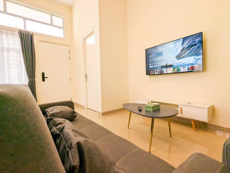 Lovina B2/12A at Ansley Park Spacious+Netflix view 2