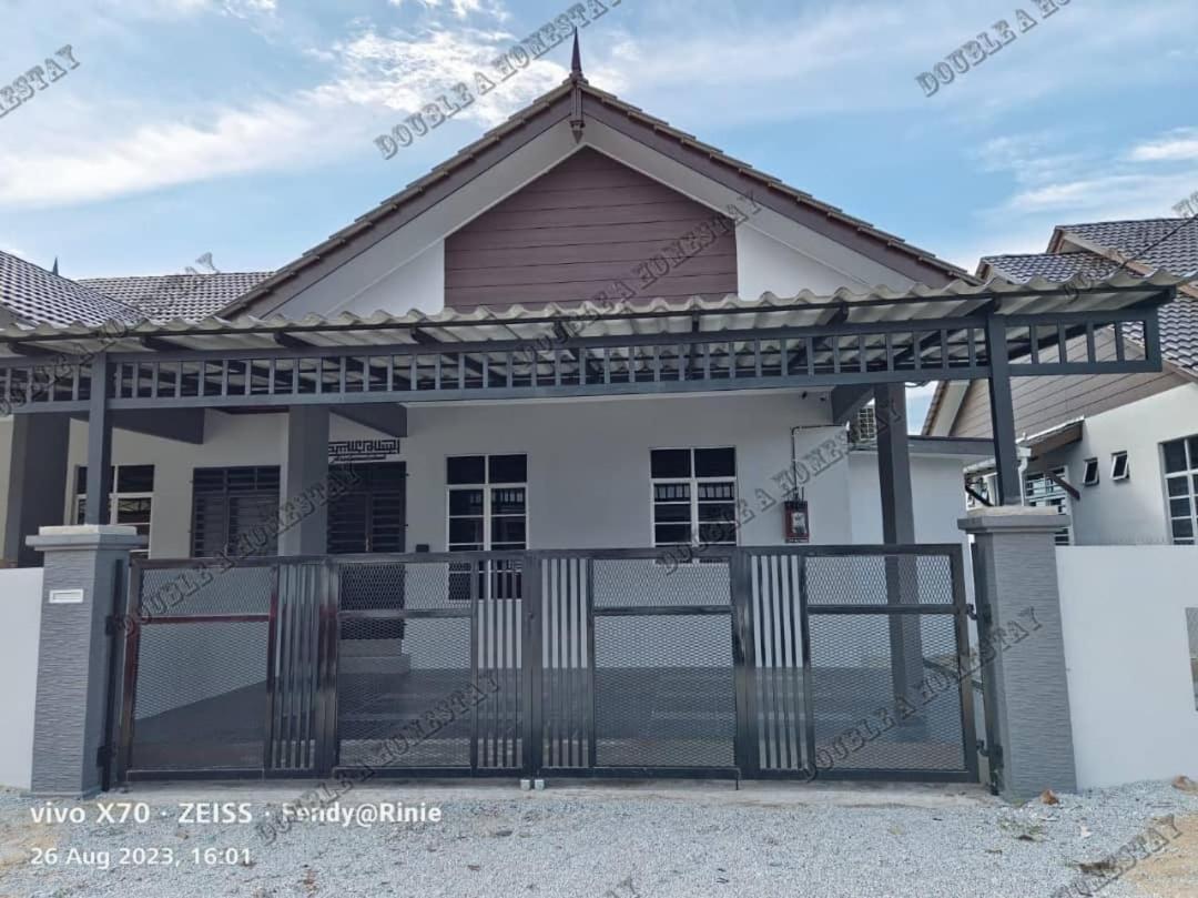 Double A Homestay TokJembal gong badak photo 2