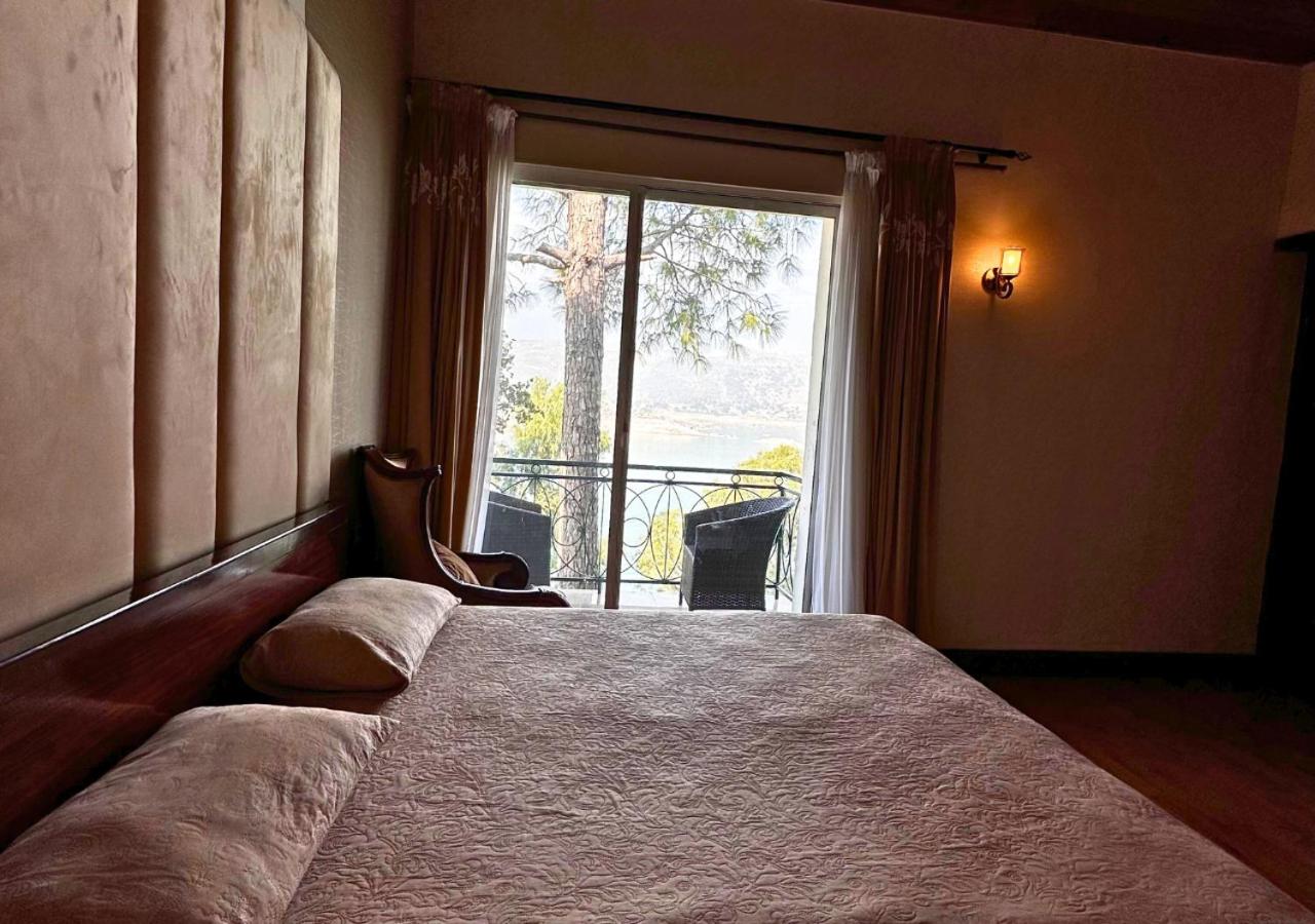 PINETOP RESORT