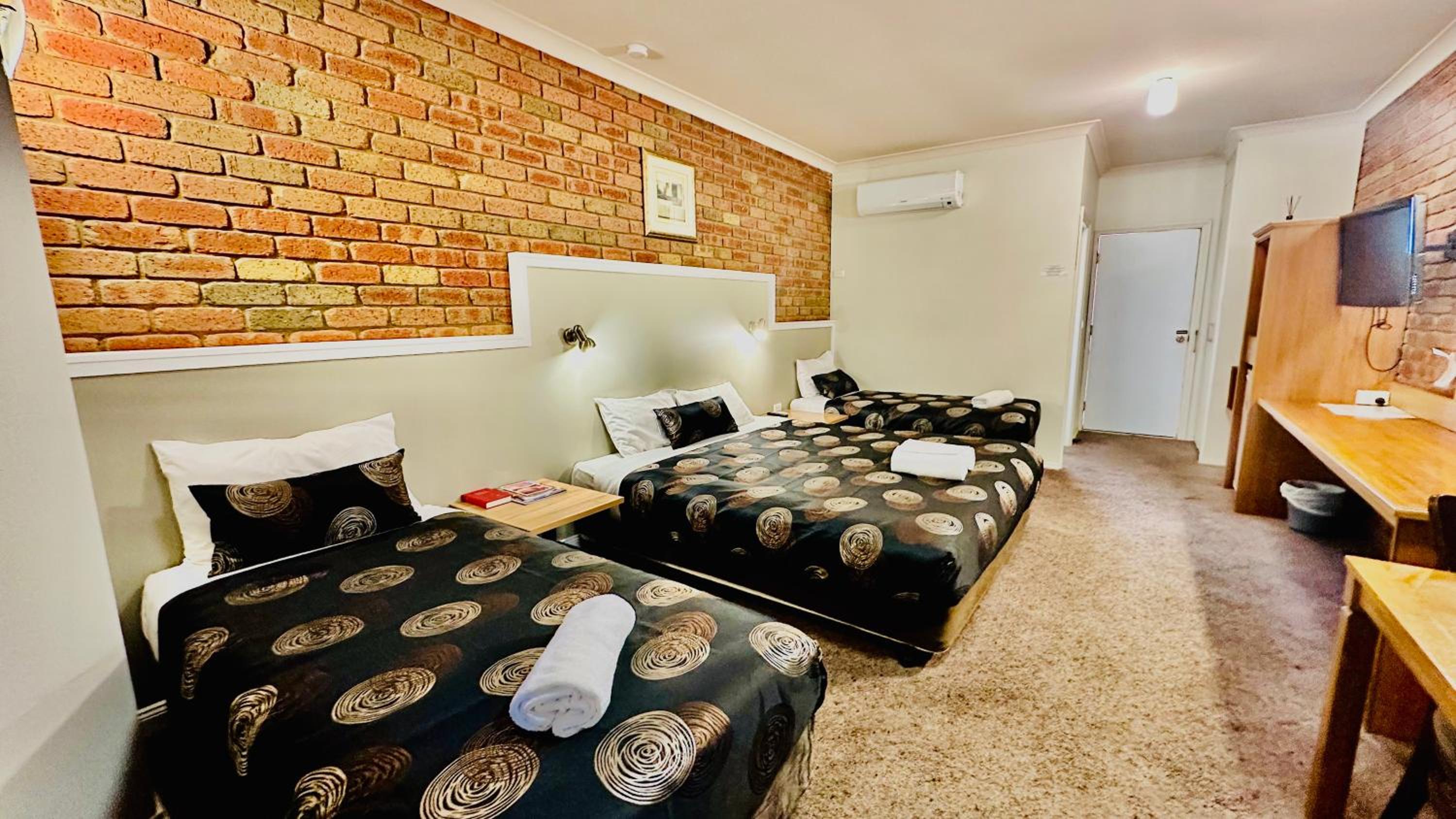 Early Australian Motor Inn