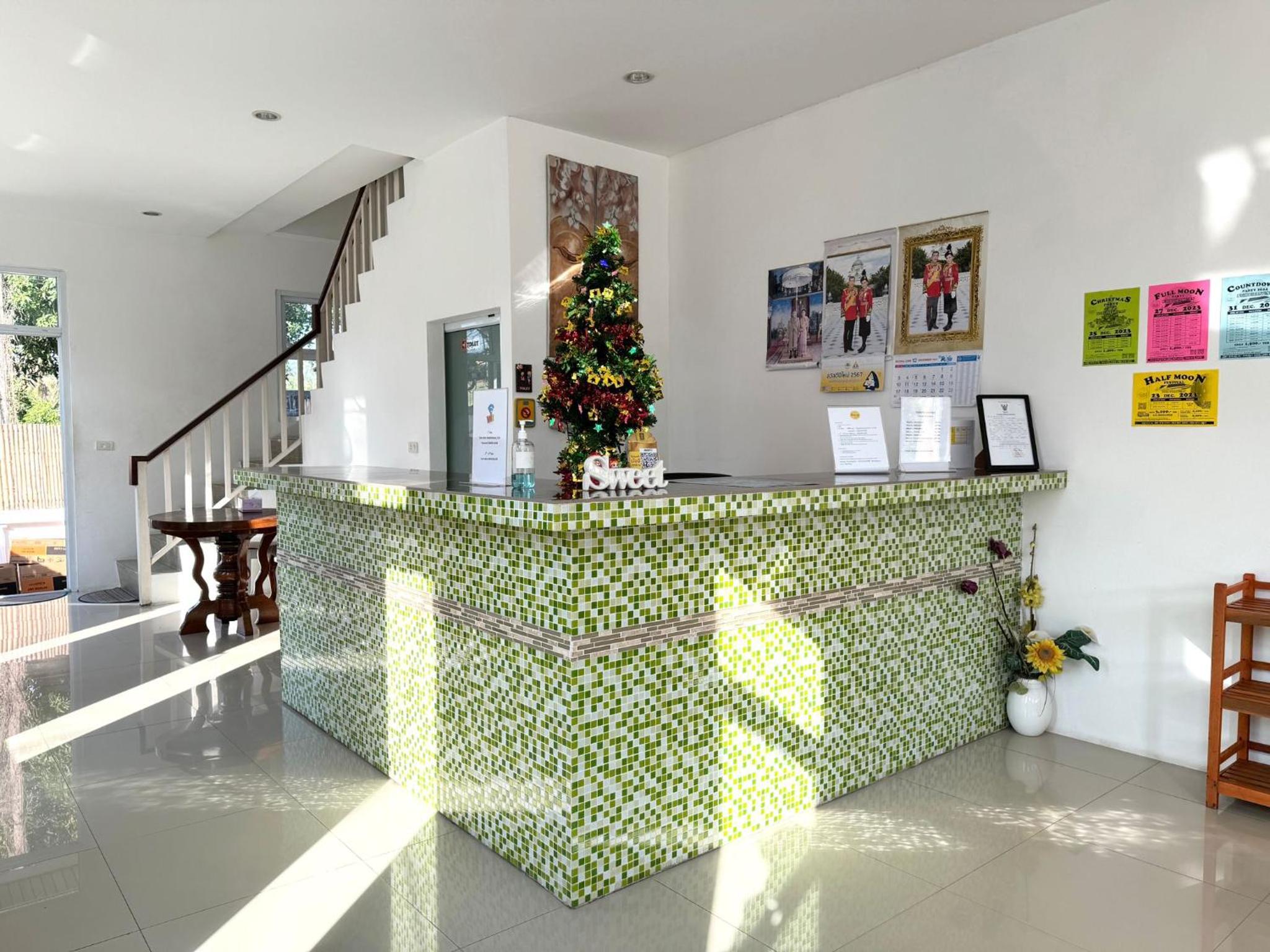 Lobby & Reception