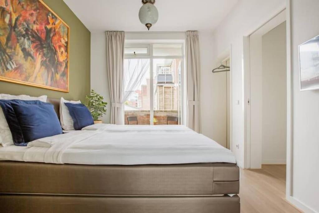 Luxury apartment within 30 meters of the harbour Scheveningen view 4