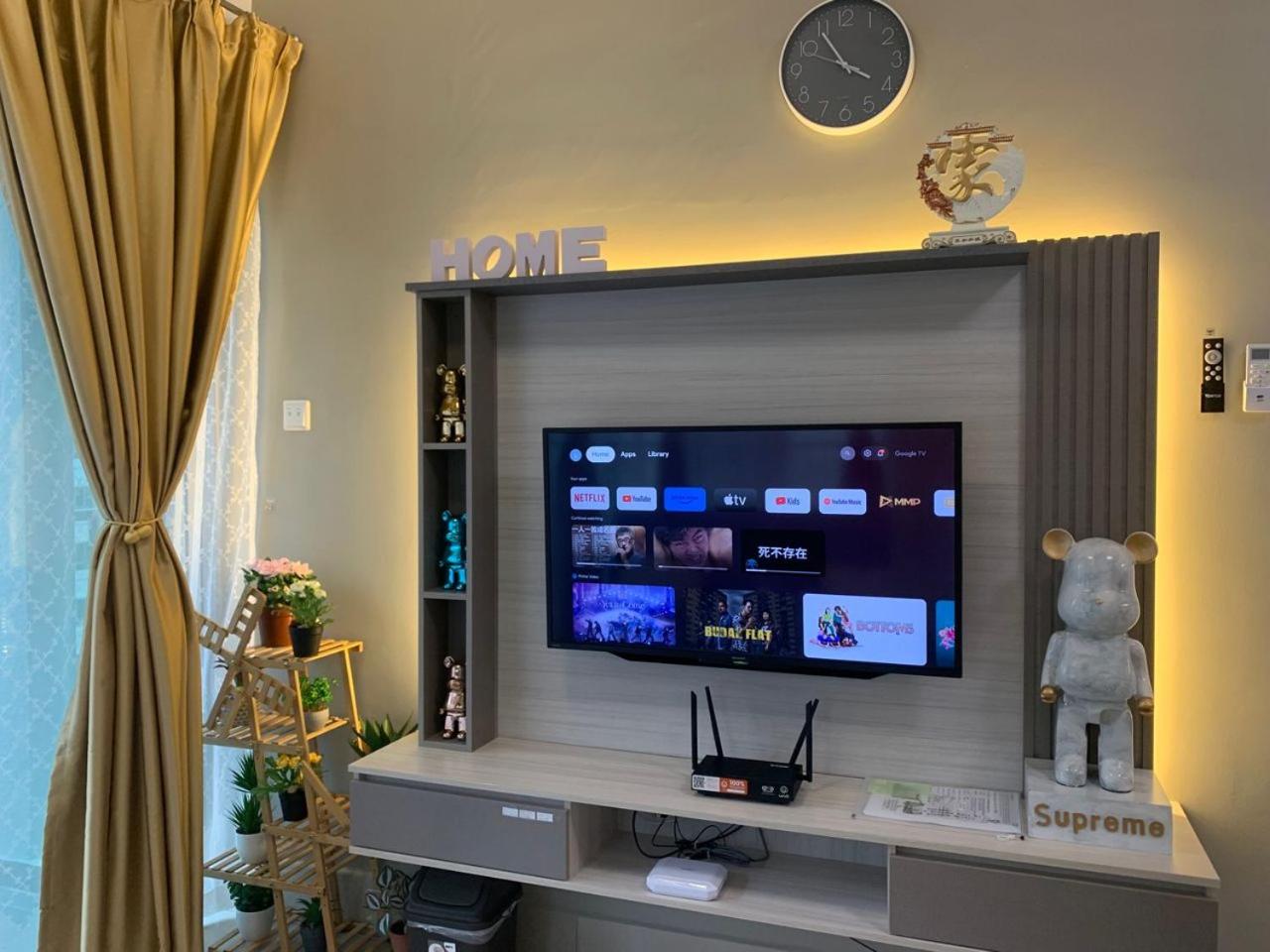 Corner KL Pool View RC Residence with High Internet Speed 500Mbps