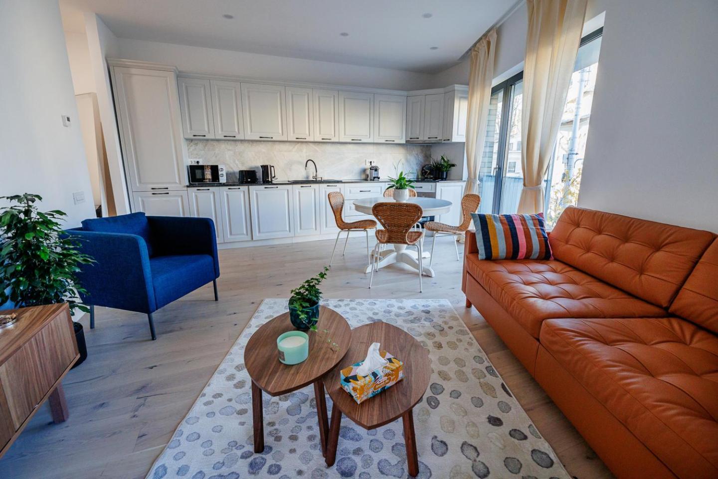 The Corner Luxe Apartment view 3