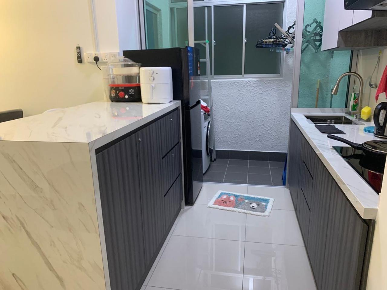 Corner KL Pool View RC Residence with High Internet Speed 500Mbps