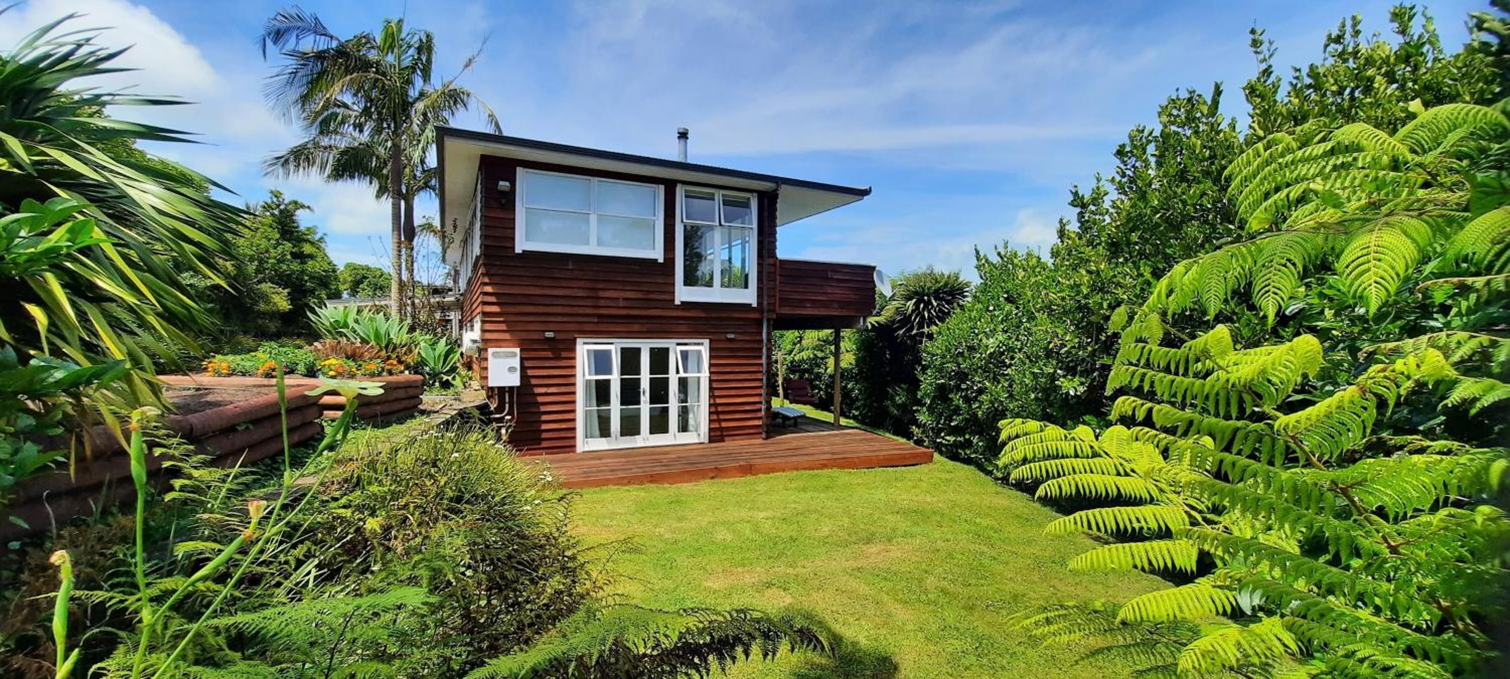 The Waiheke Lodge view 5