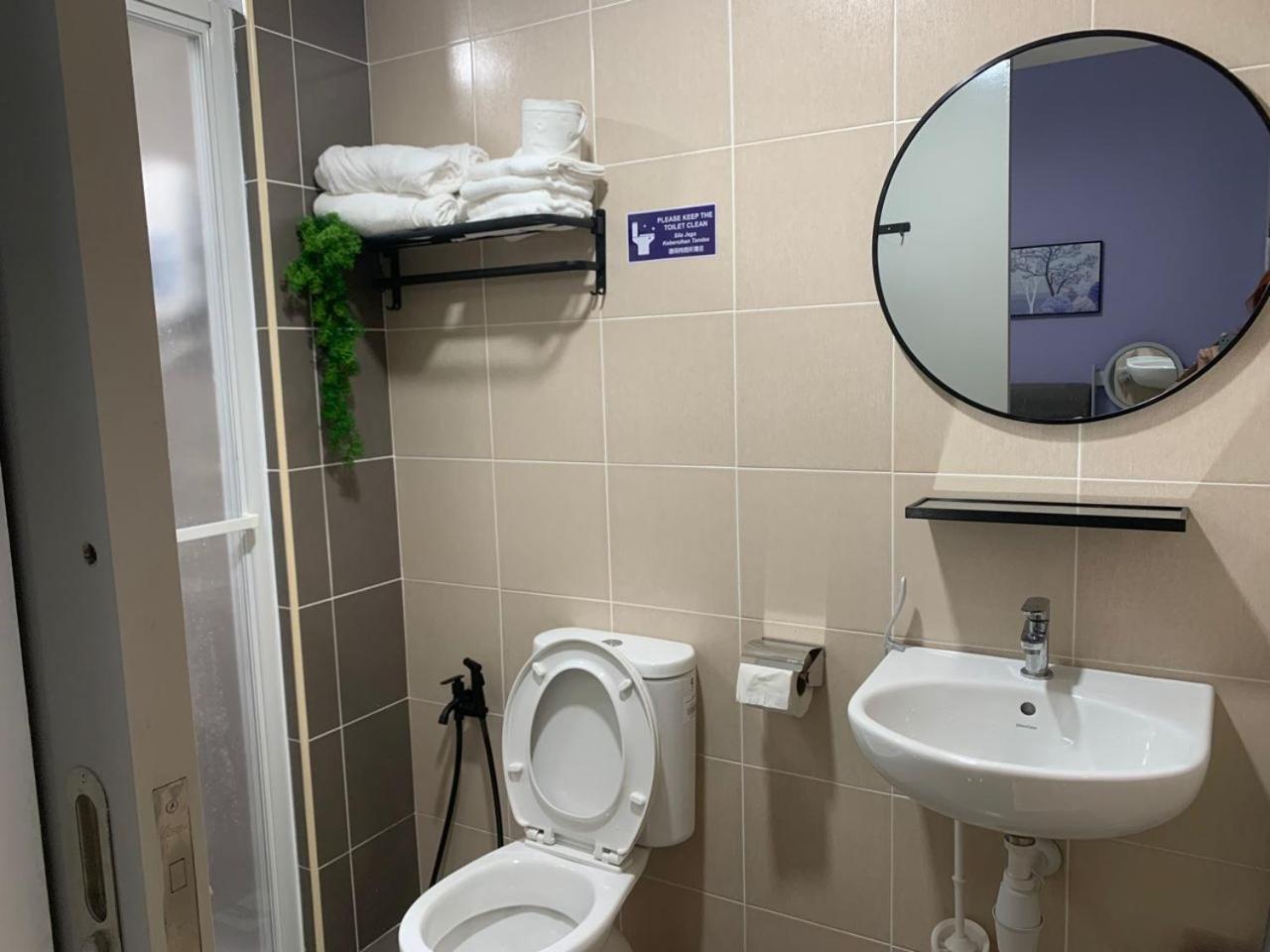 Corner KL Pool View RC Residence with High Internet Speed 500Mbps