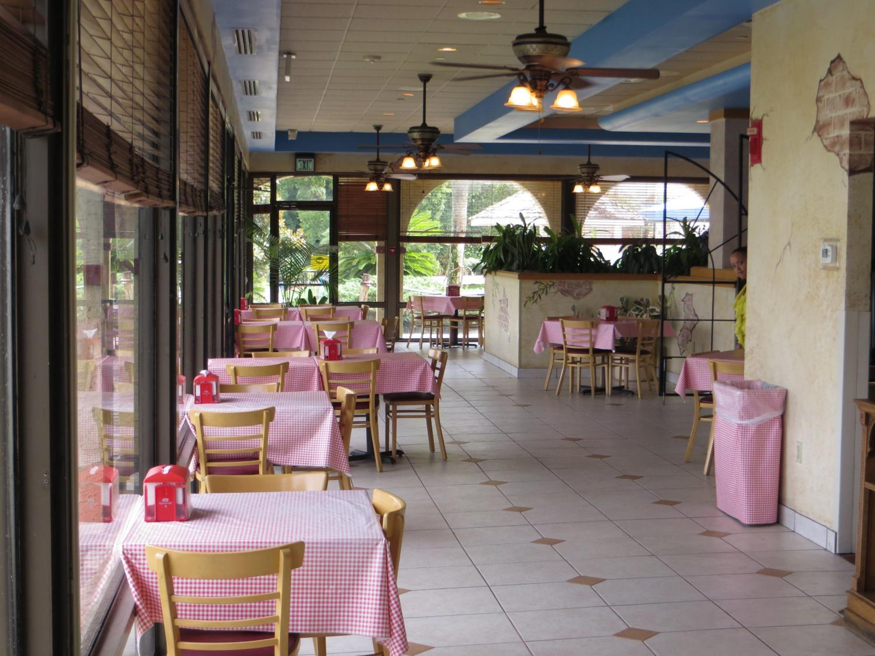 Maingate Lakeside Resort