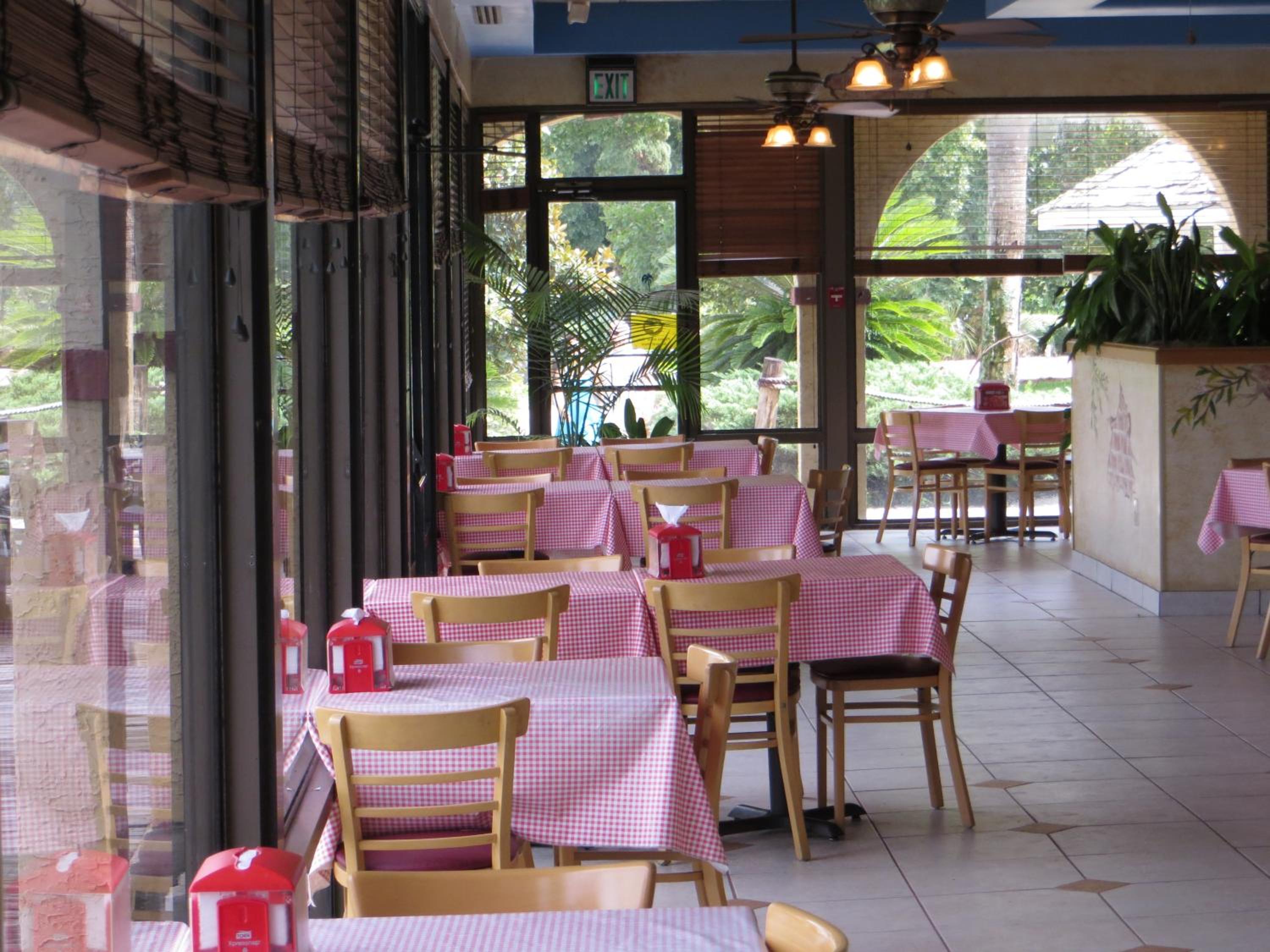 Maingate Lakeside Resort