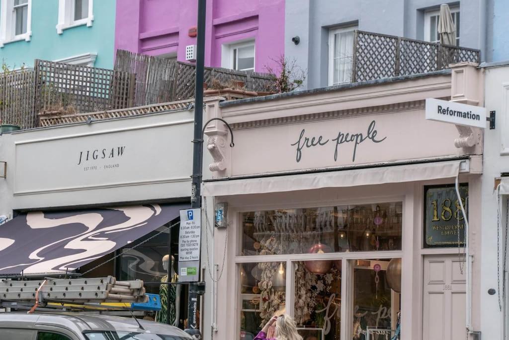 Spectacular flat located in prime Notting Hill