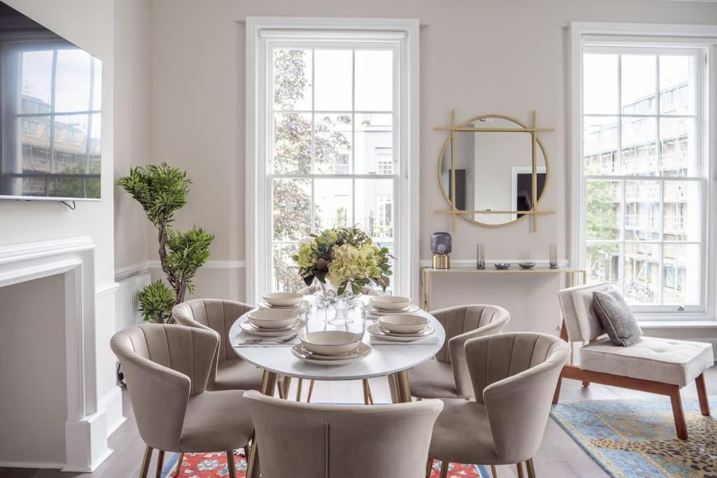 Spectacular flat located in prime Notting Hill