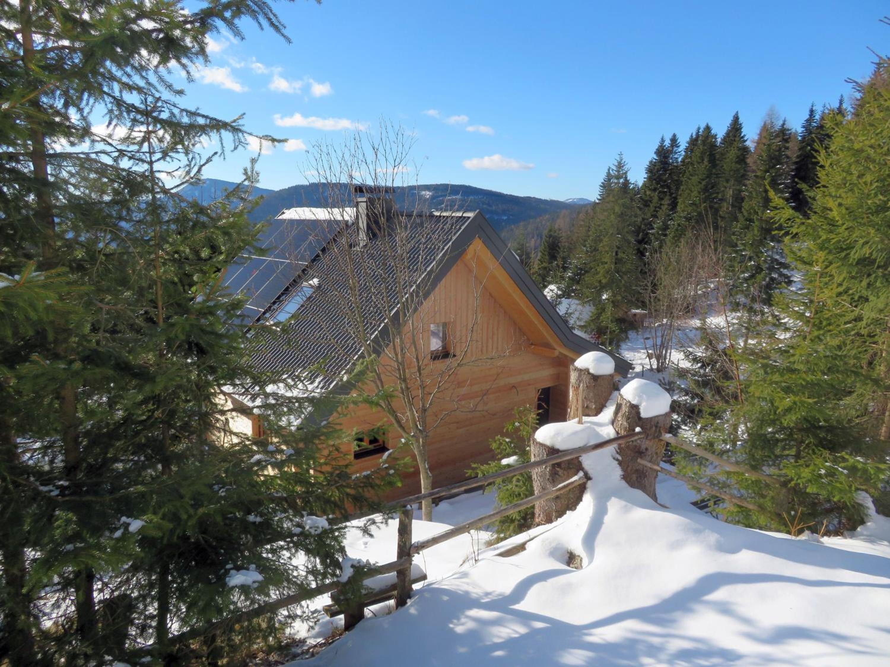 ALMNEST - LACHTAL
