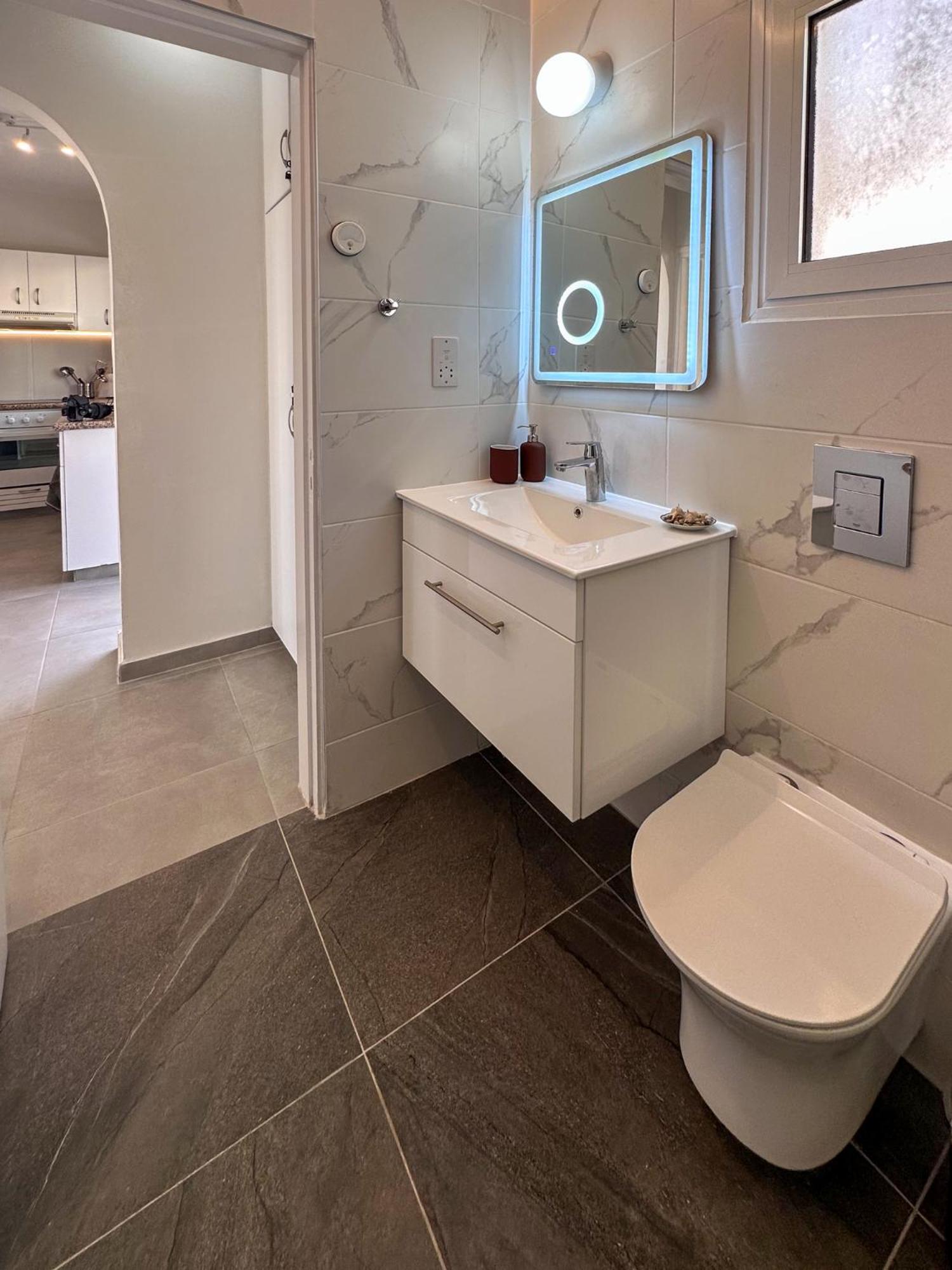 Eden Blue-Horizon 1B, Paphos, Sea View, Pool