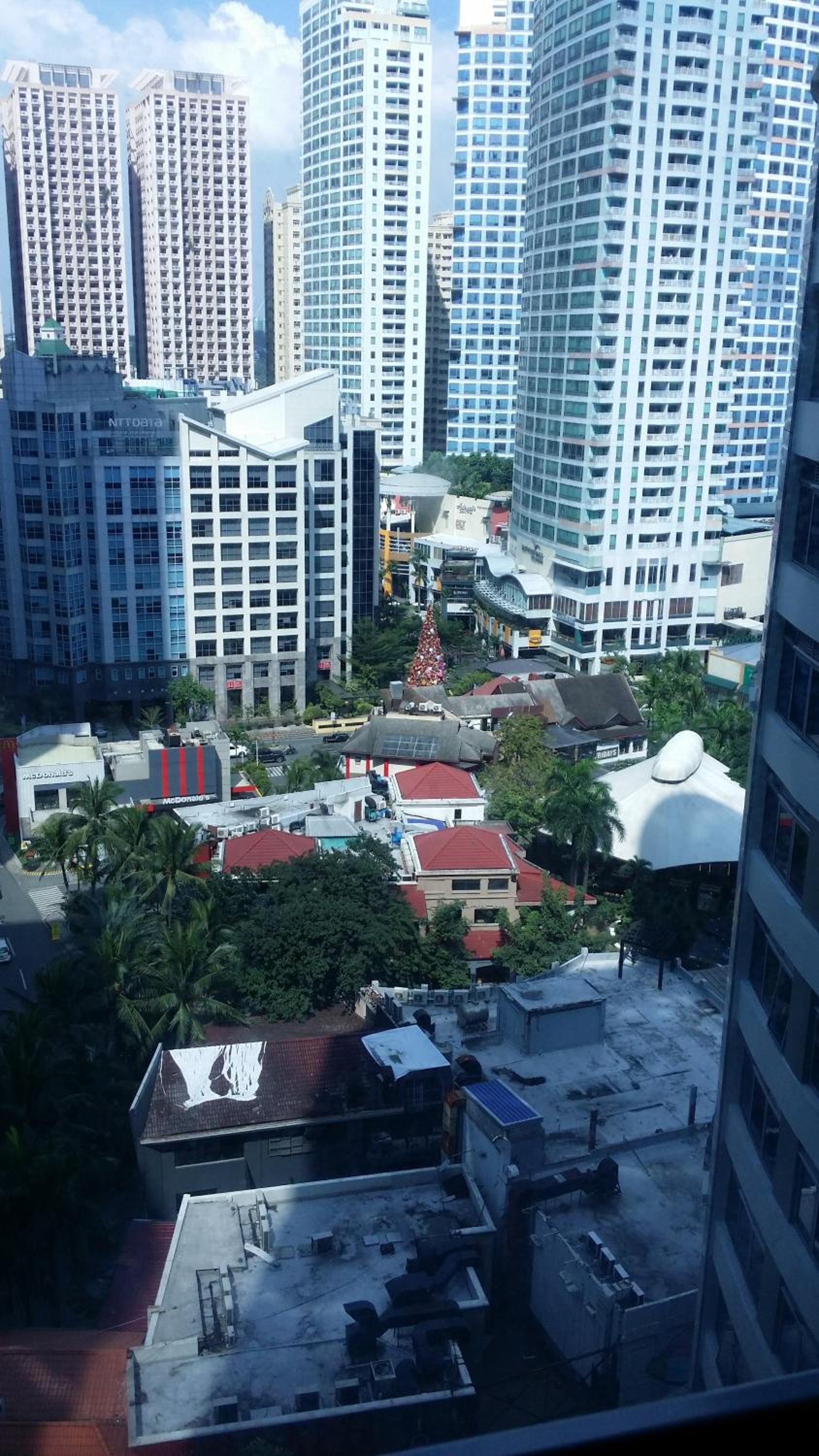 Eastwood LeGrand 3 Cozy & Modern Studio Type Condominium view 3