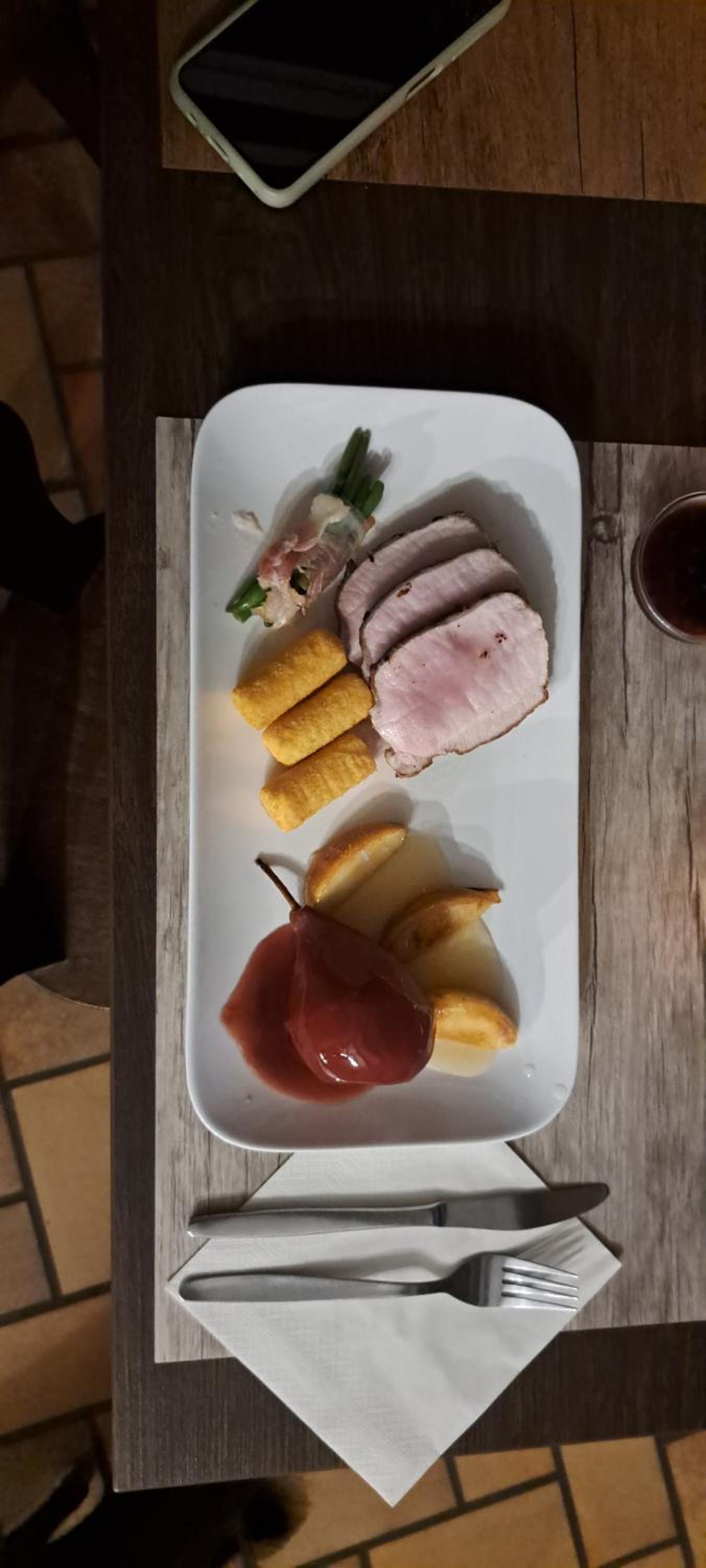 Auberge Chez Dikke Vriend, Chambres et taverne