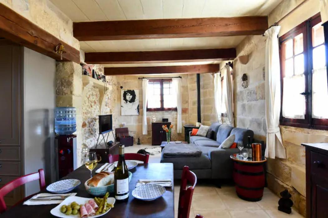 335 year old House of Character in Xaghra with Jacuzzi on the roof terrace and views view 4