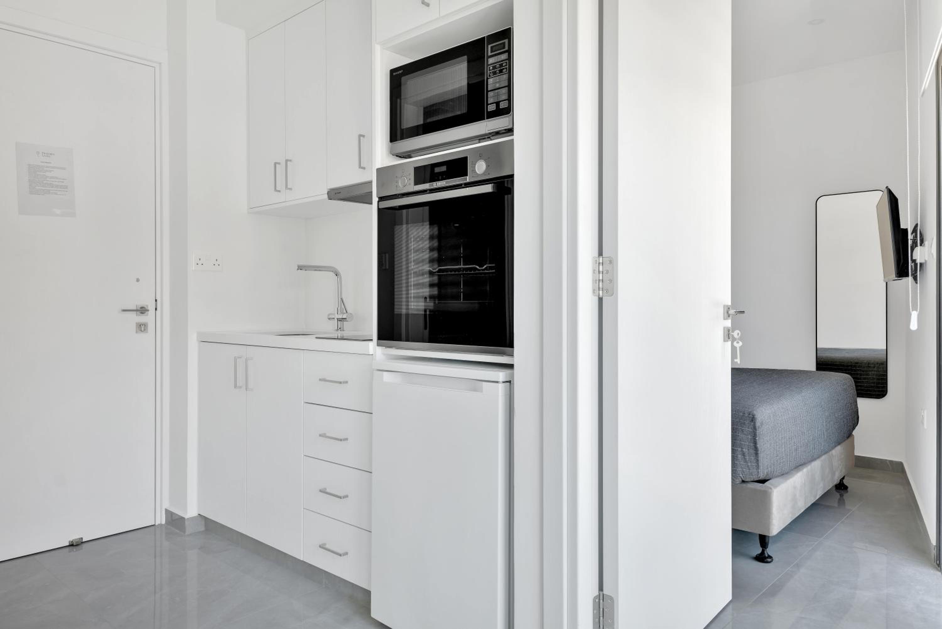 Phaedrus Living Alkminis Seaview Suites Mare