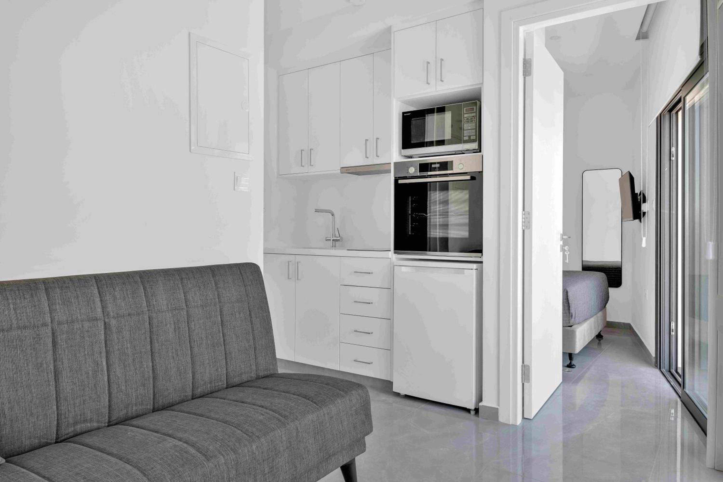 Phaedrus Living Alkminis Seaview Suites Mare