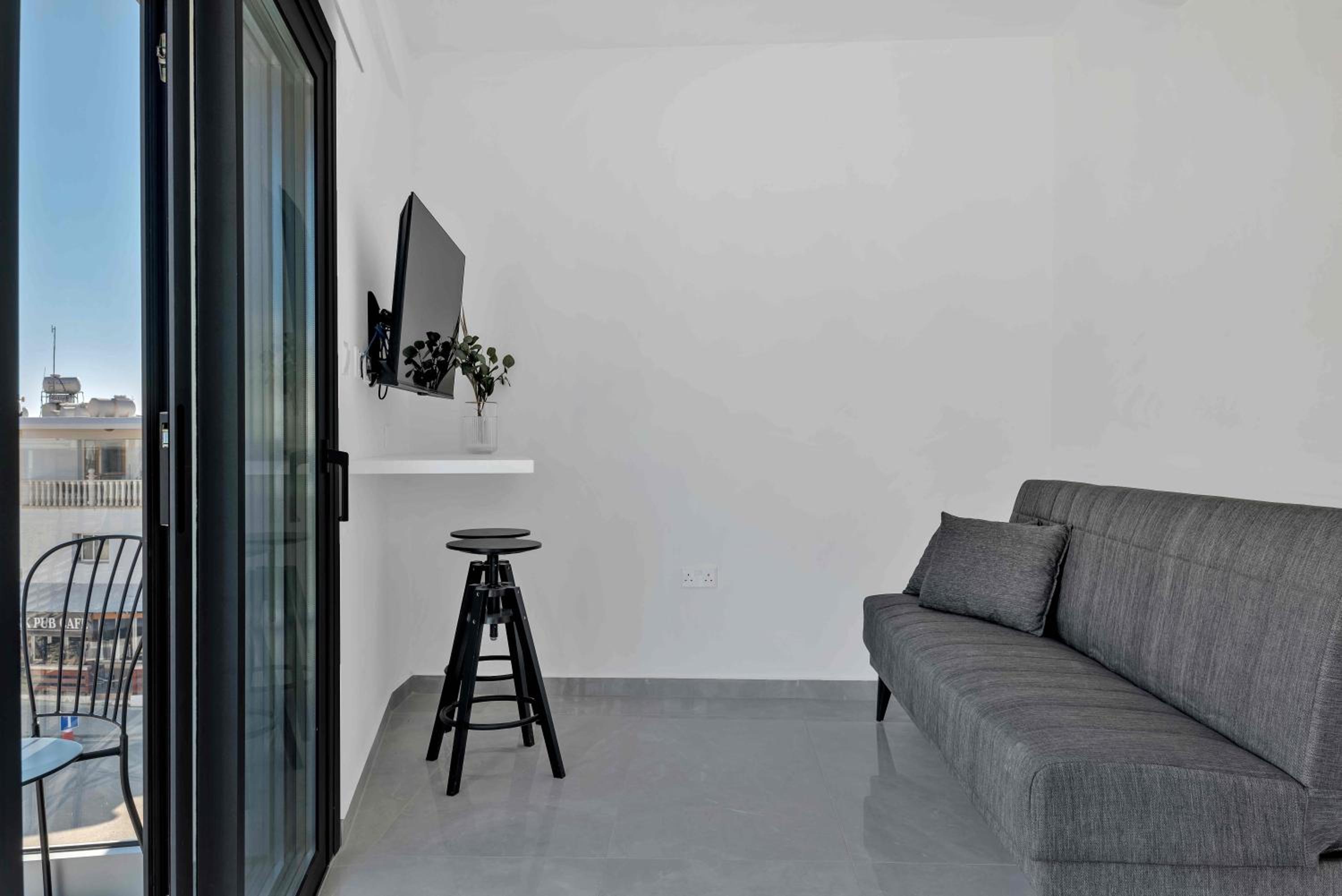 Phaedrus Living Alkminis Seaview Suites Mare