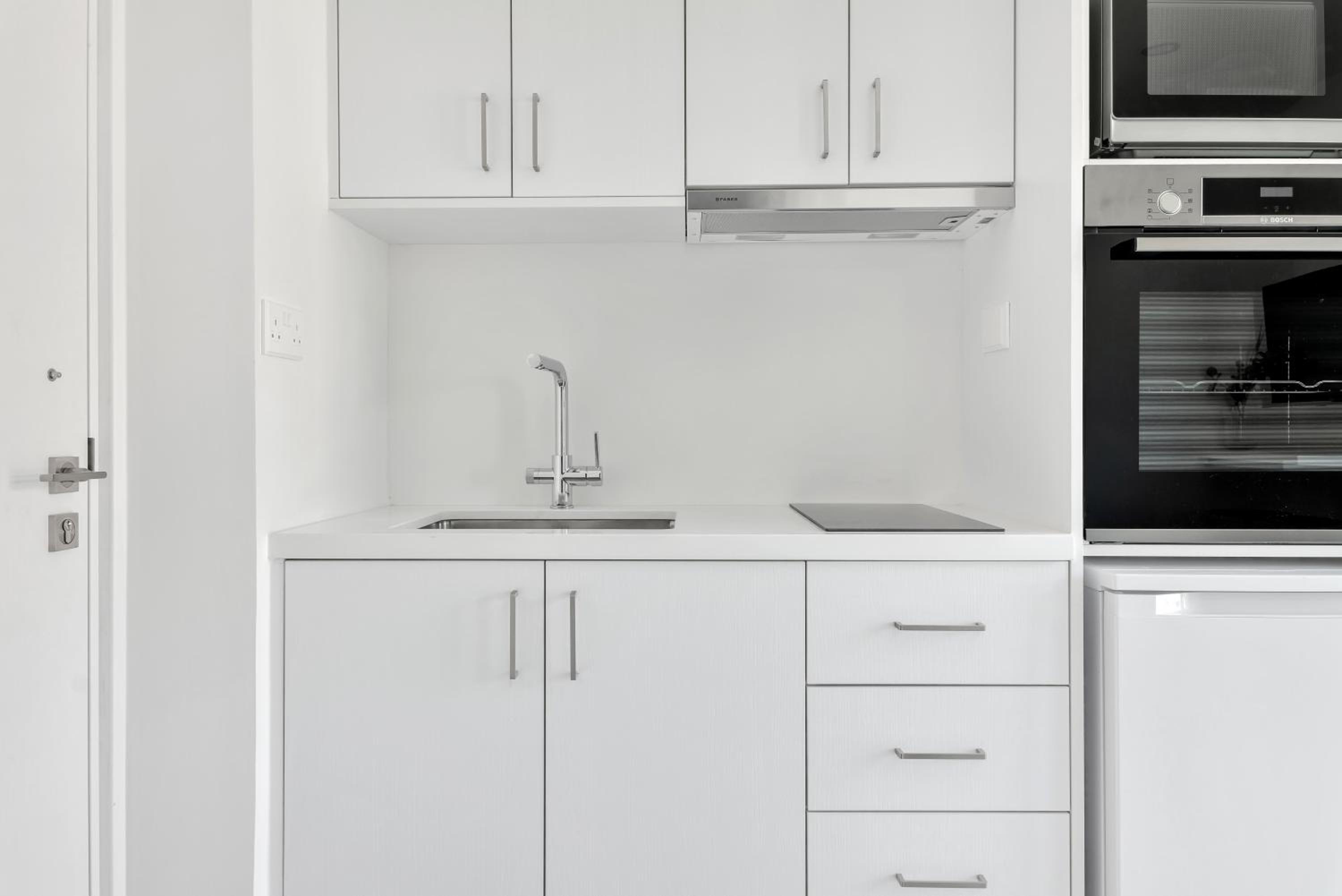 Phaedrus Living Alkminis Seaview Suites Mare
