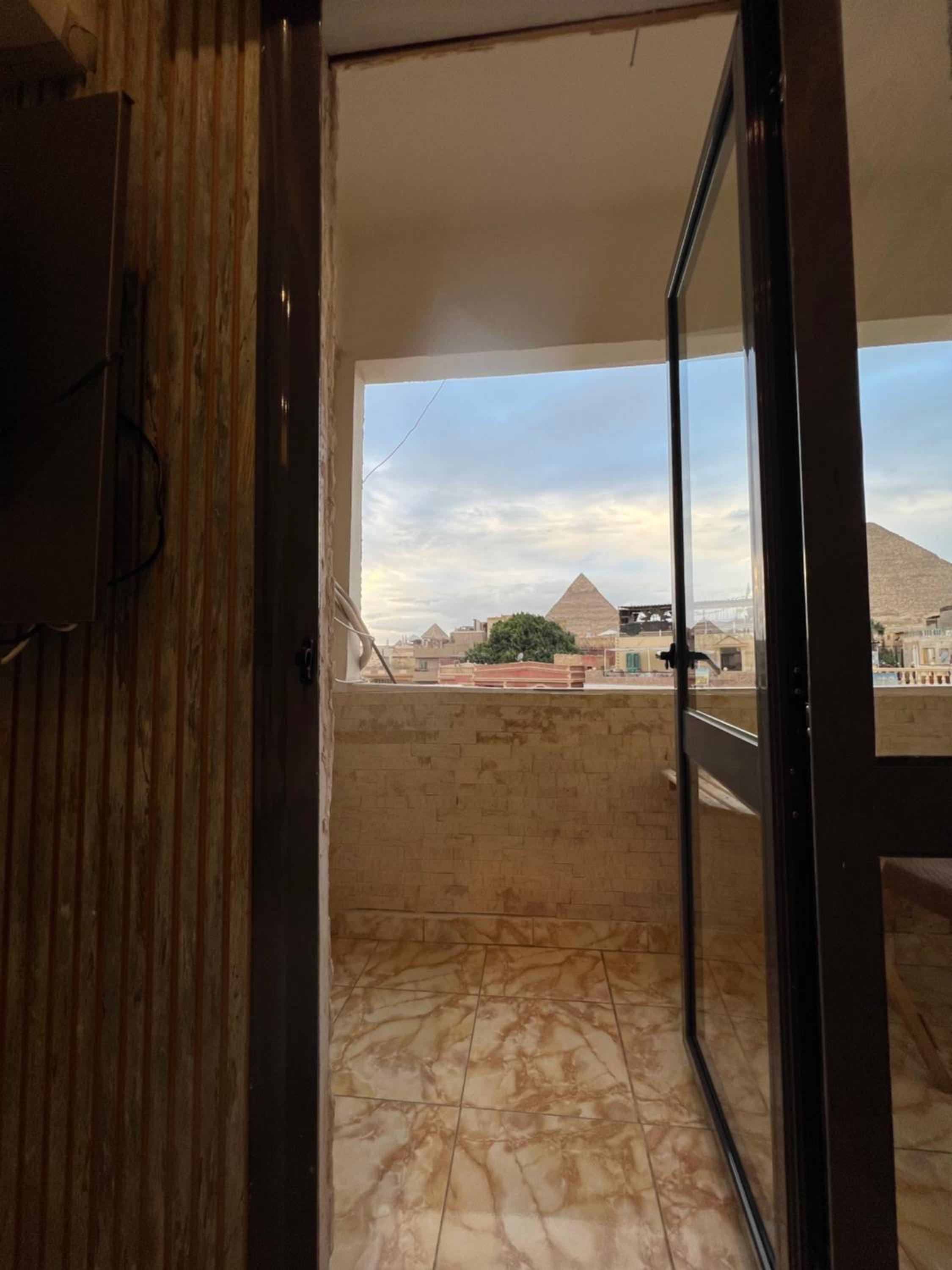 Pyramids Top Inn