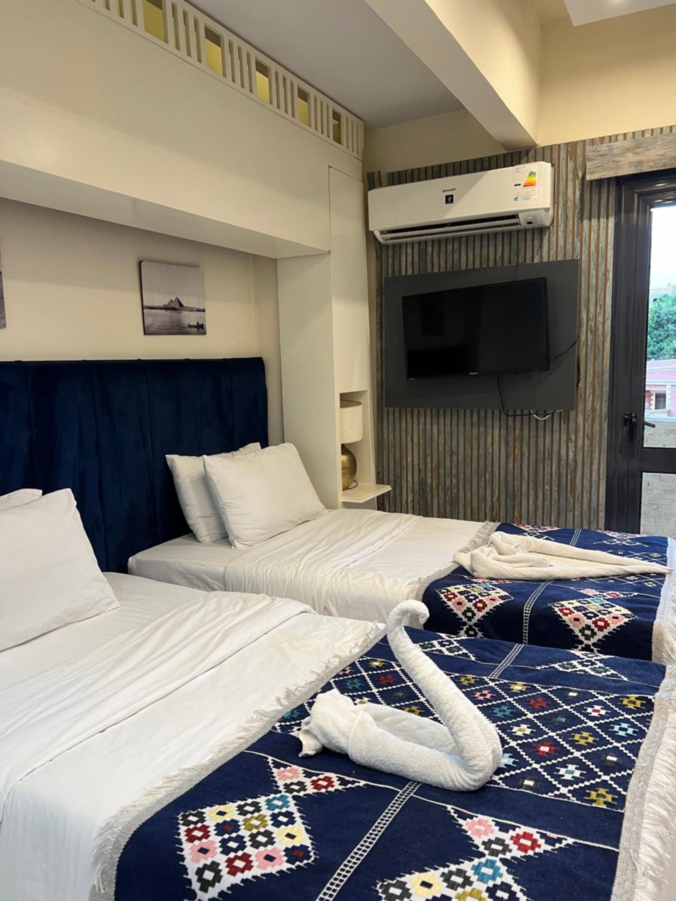 Pyramids Top Inn