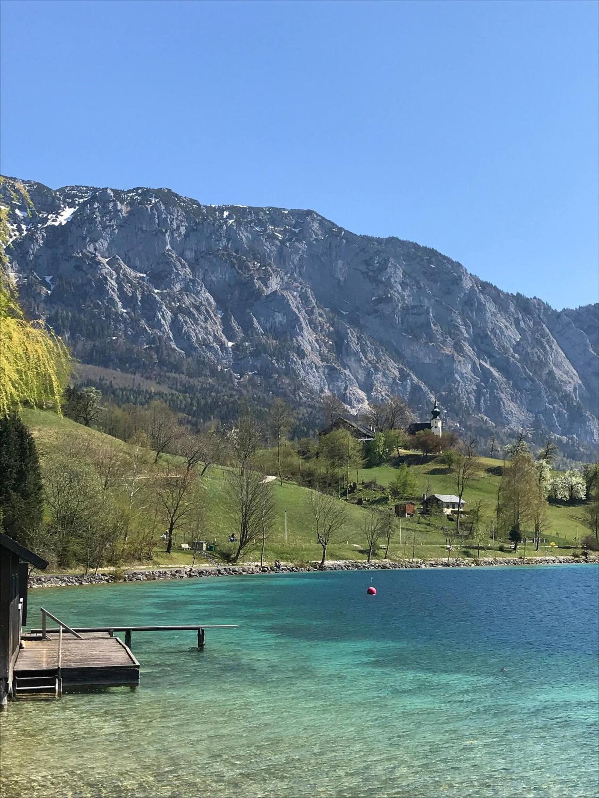 Apartment With Amazing Lake- and Mountain View