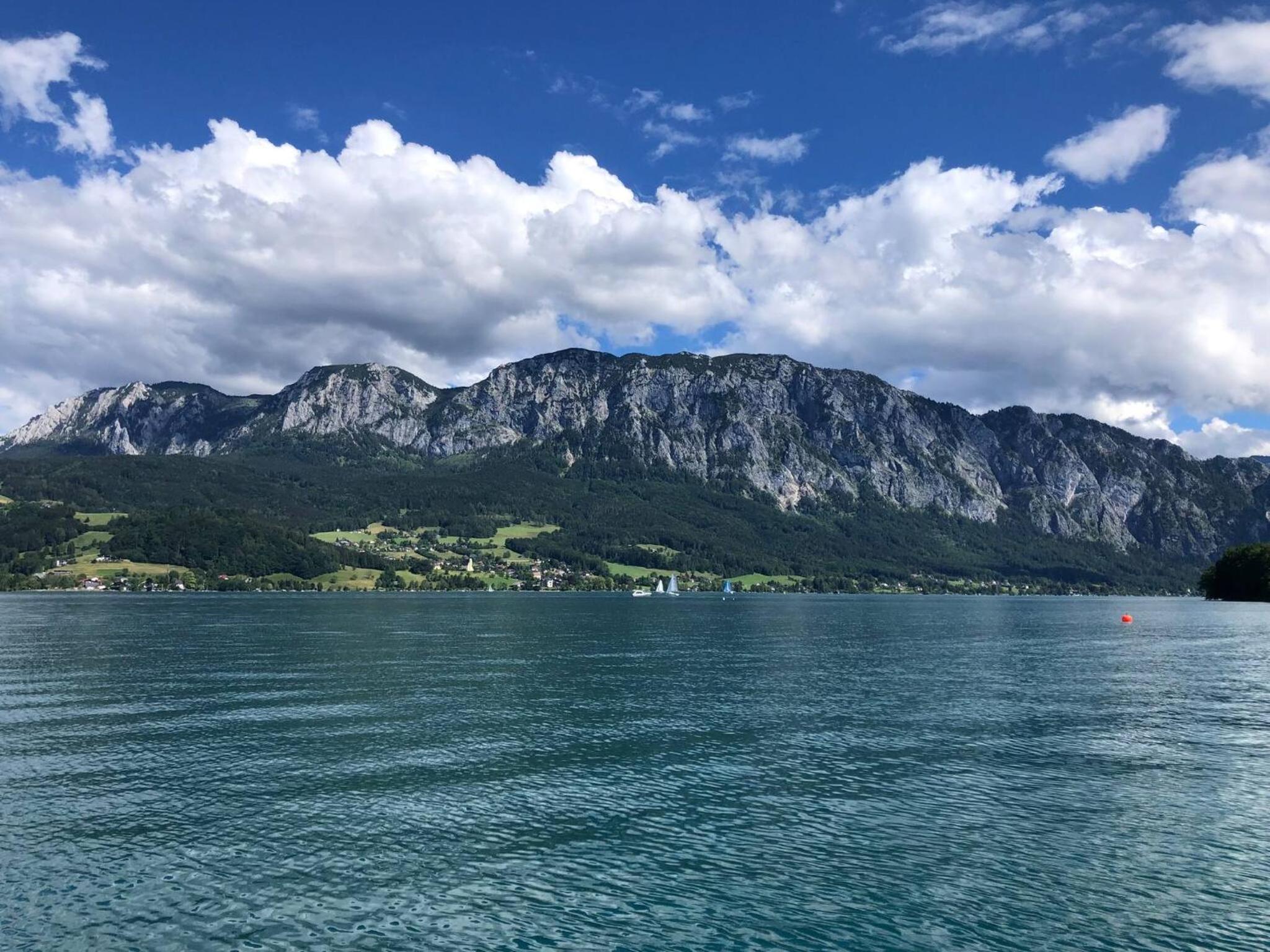 Apartment With Amazing Lake- and Mountain View