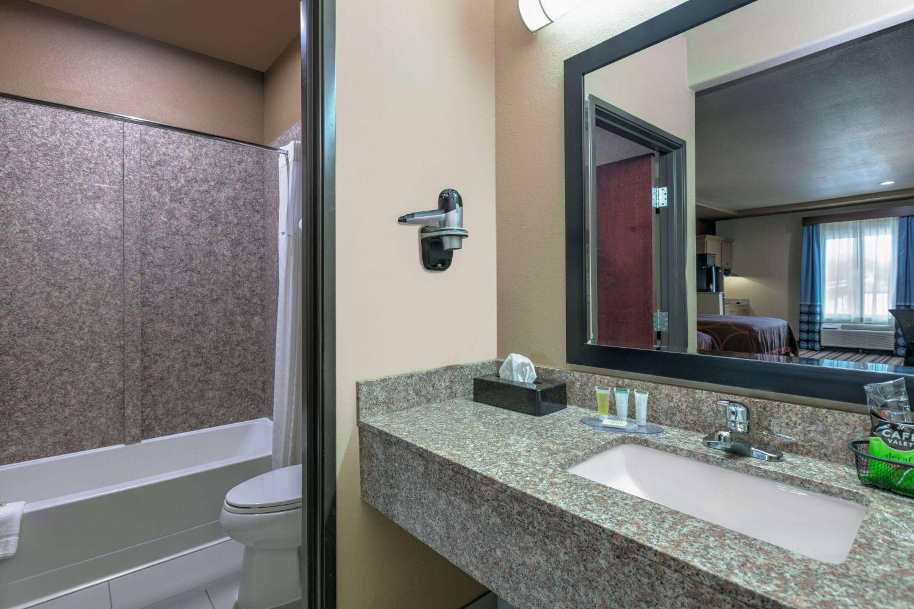 Super 8 by Wyndham Karnes City