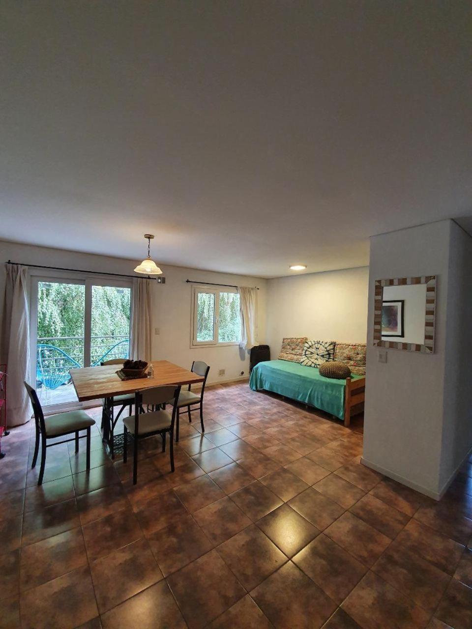 La casita del bosque - cerca al lago - ideal para parejas y familias